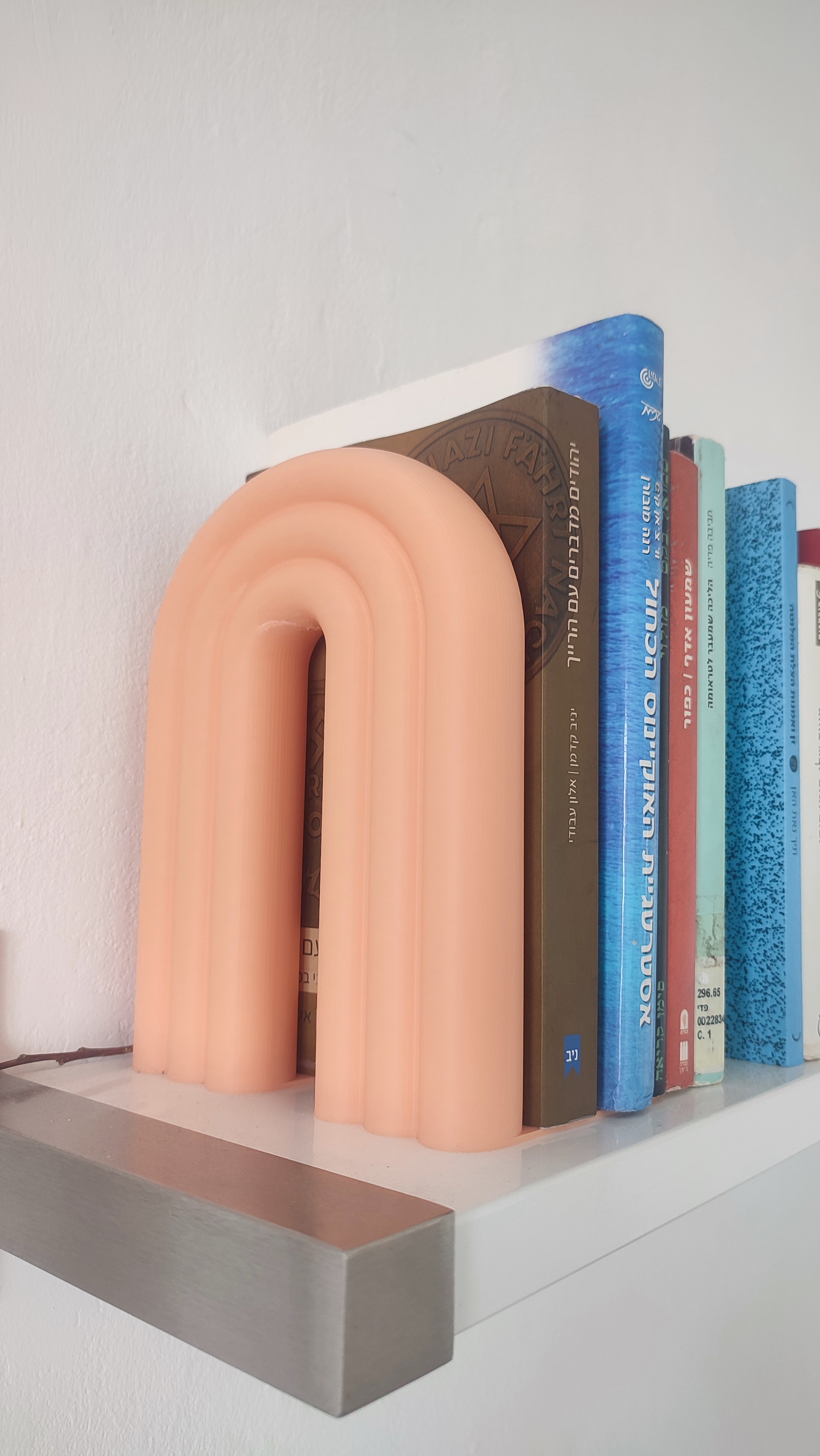 12 minimalist_rainbow_bookend