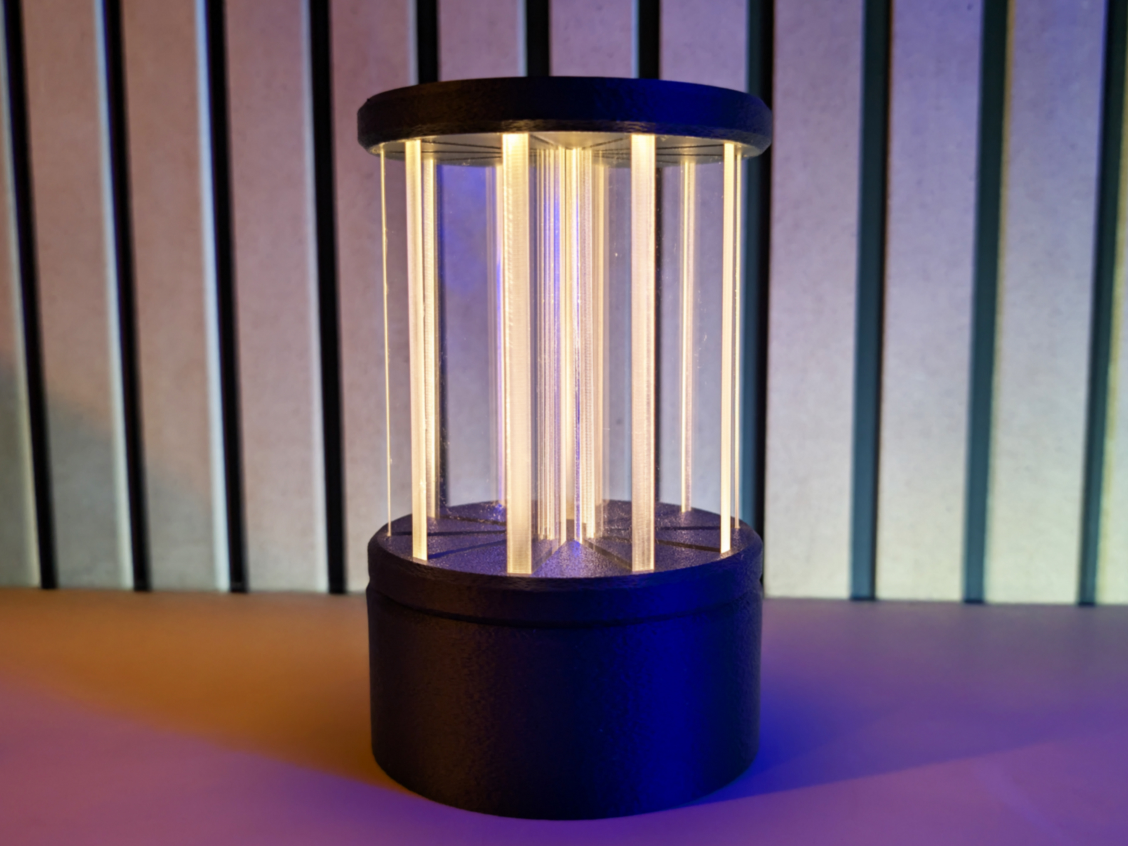 08 glass_heart_desk_lamp