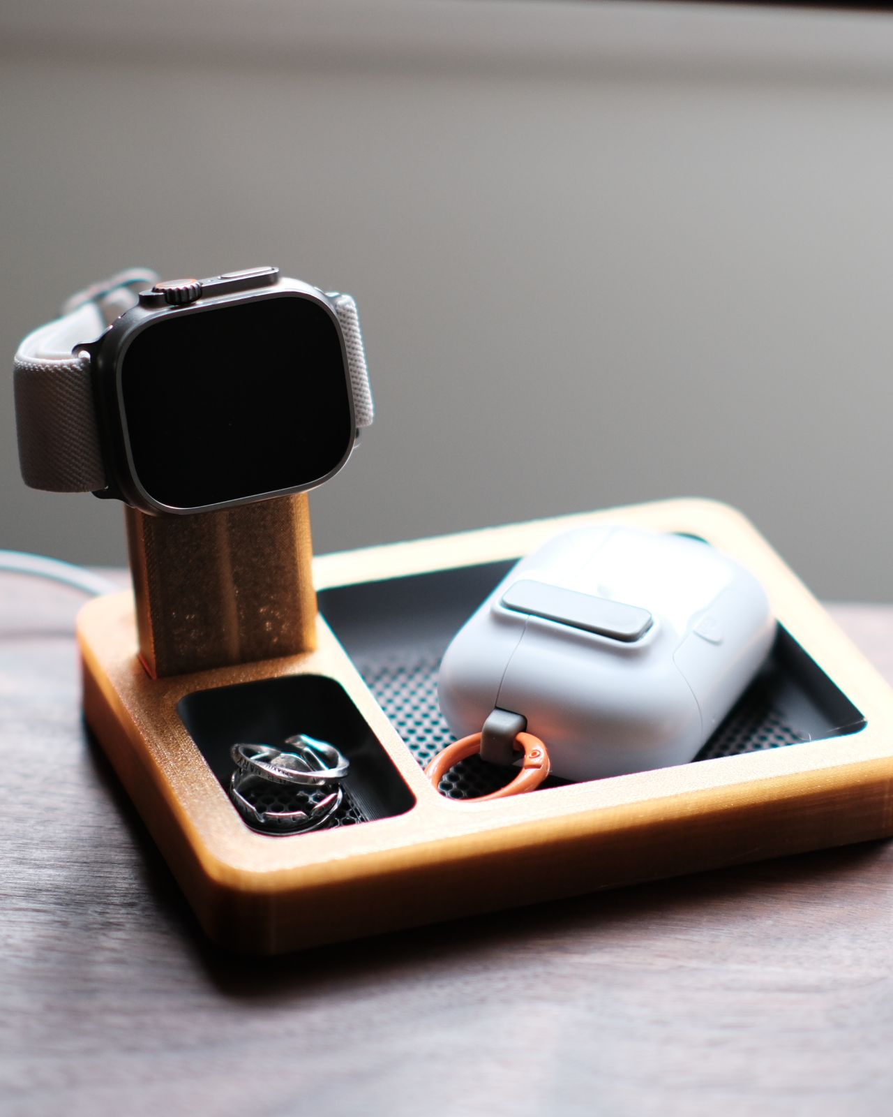 15 translucent_shell_apple_watch_charging_dock