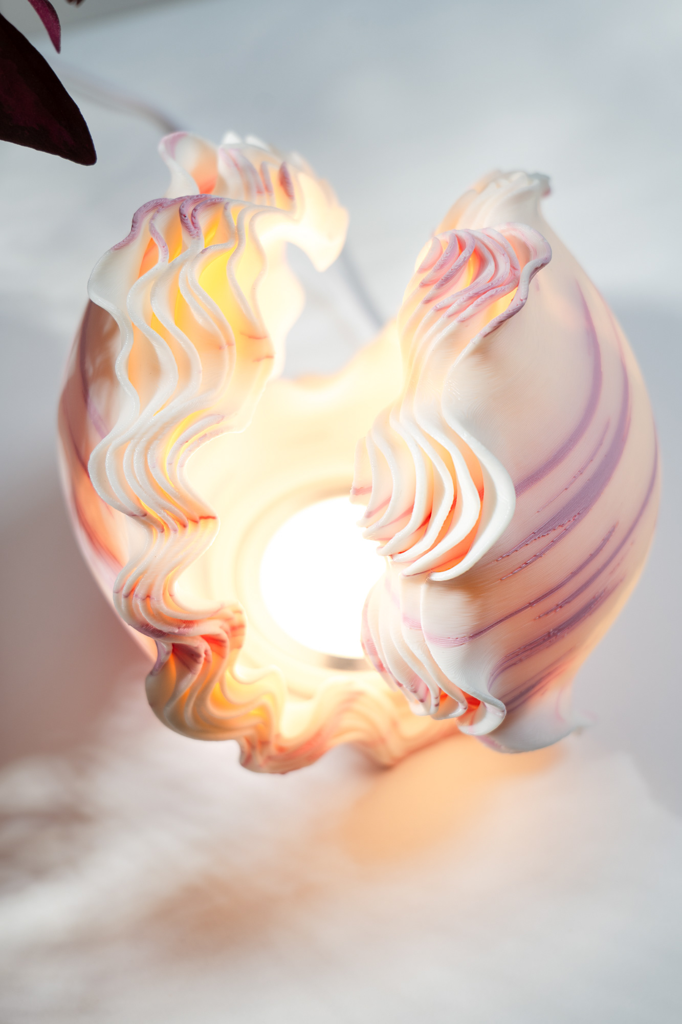 11 Ocean Petals Sculpted Mini Lamp