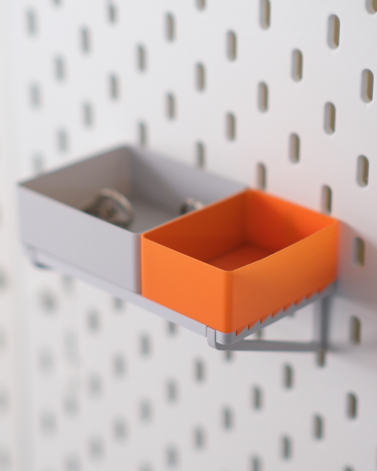 08 ikea_skadis_sliding_shelf_with_organizer_large