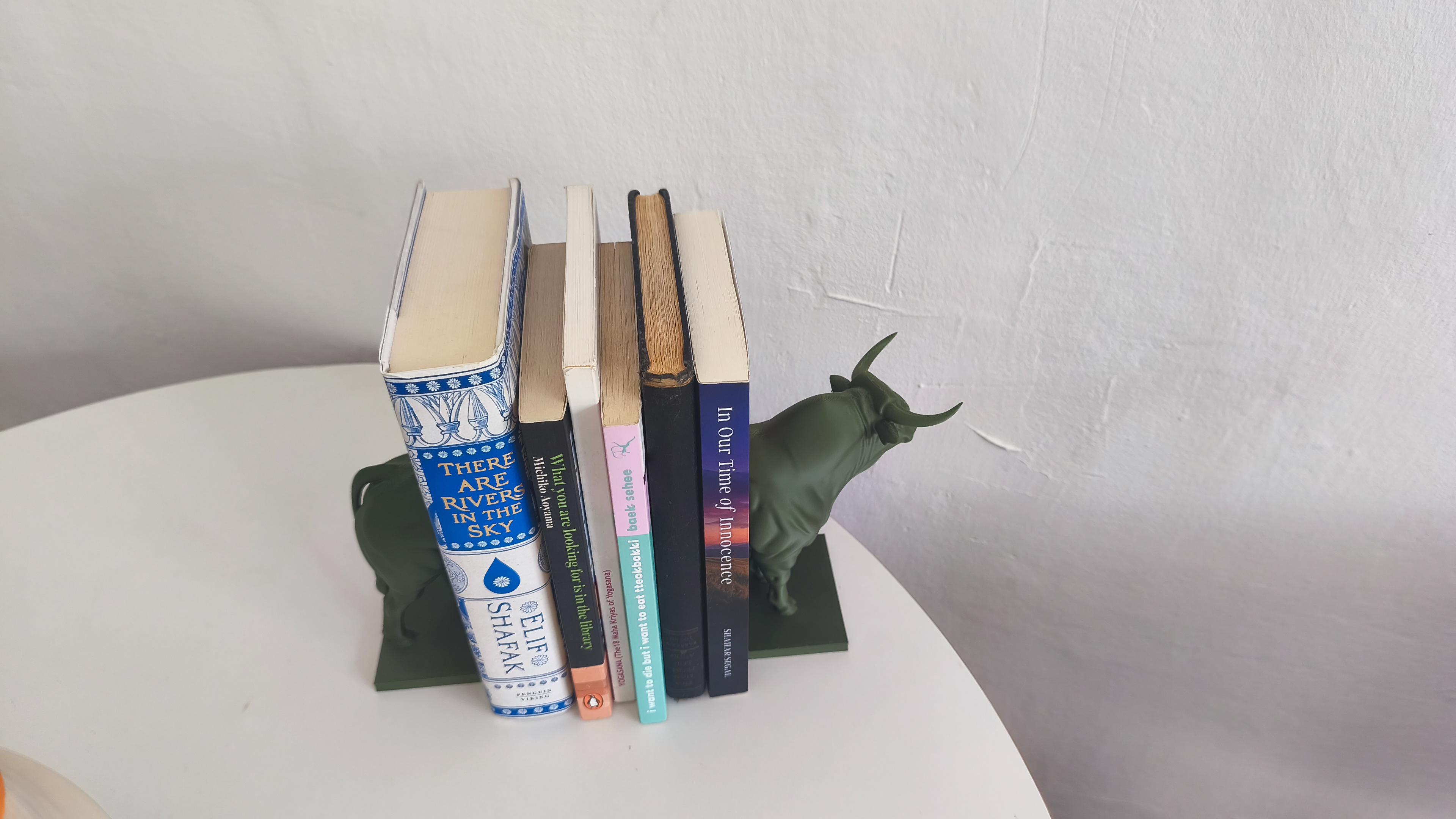 02 bull_bookends