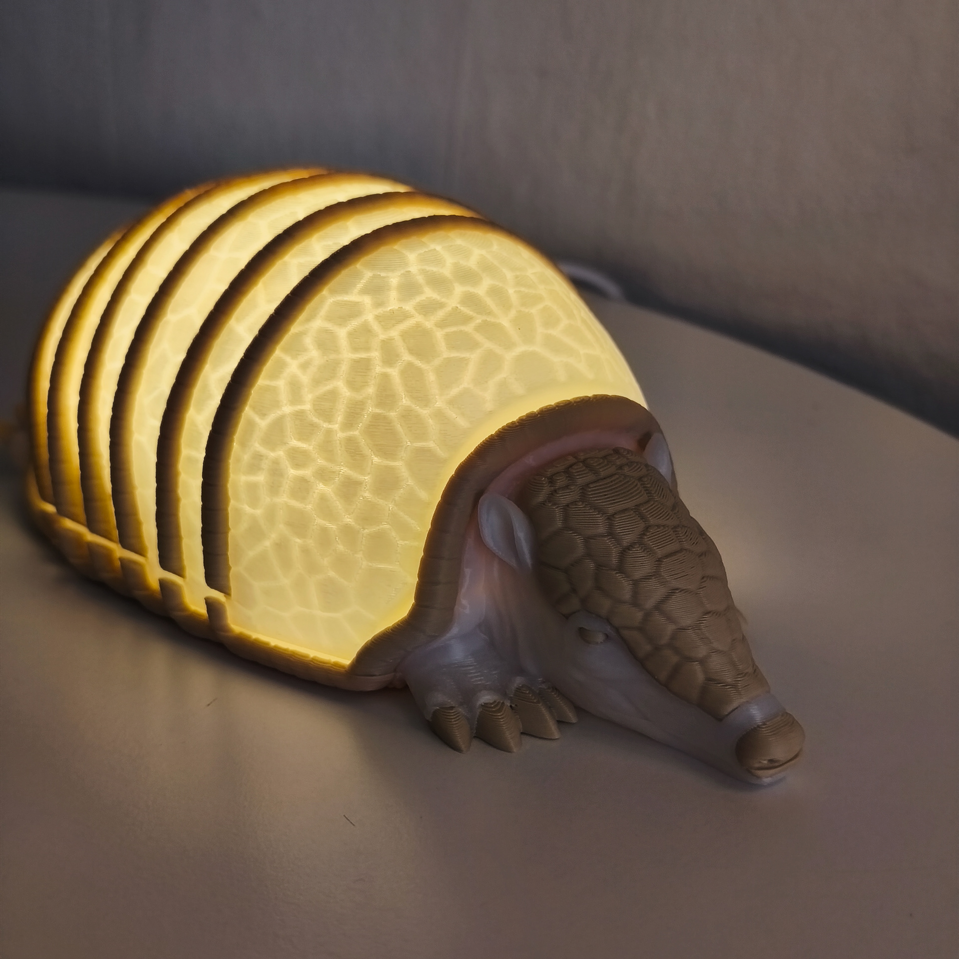01 armadillo_lamp