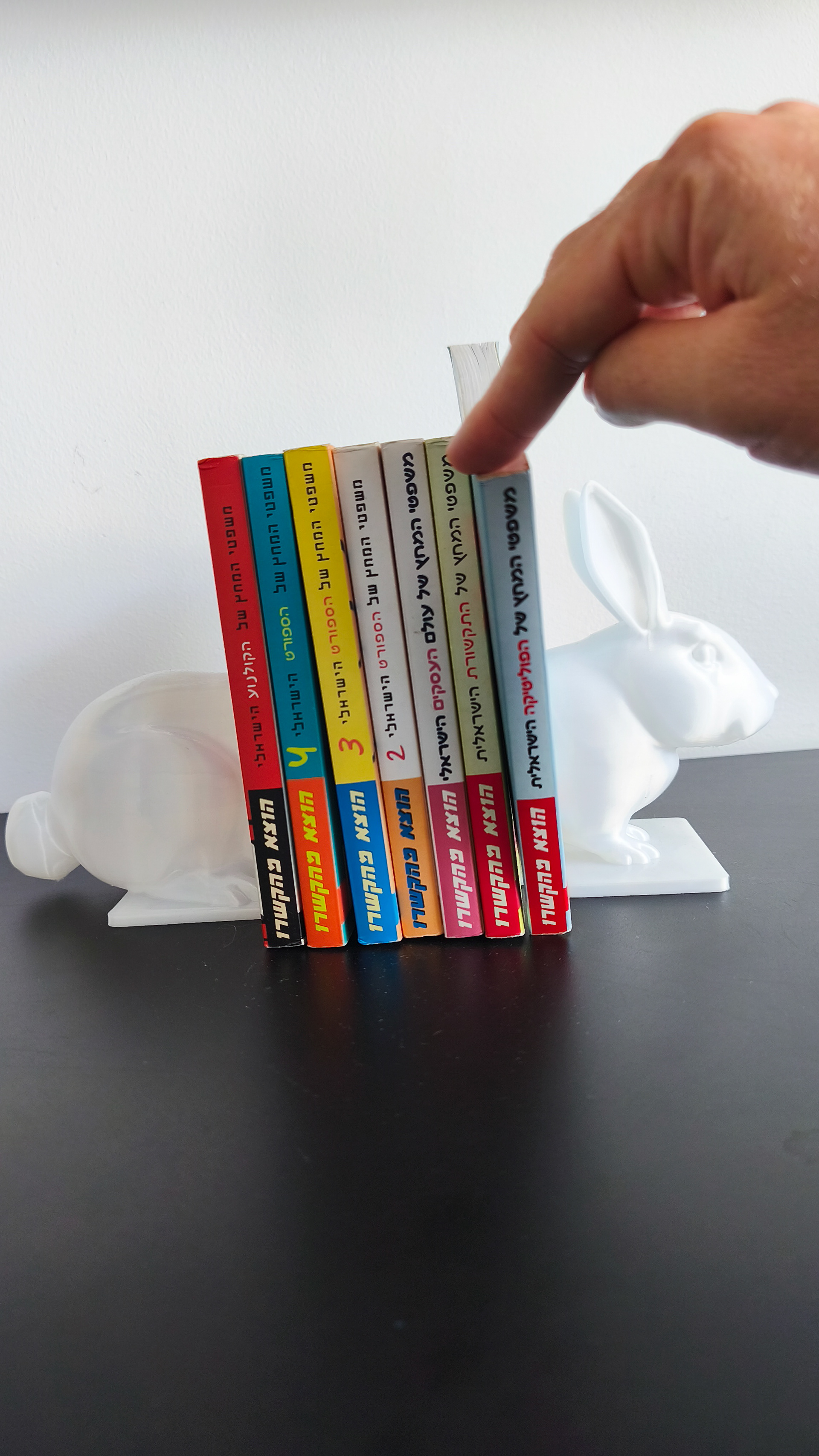 03 bunny_book_holder