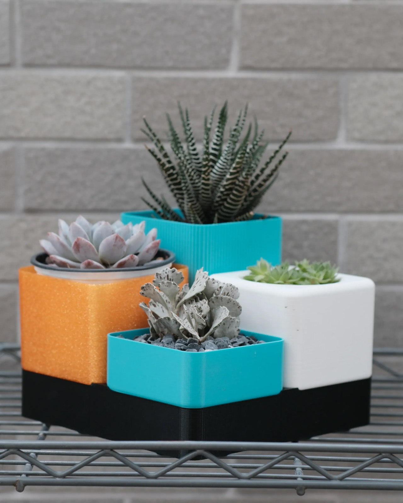 03 terraflora_modular_tiered_planter_system_with_excess_water_tray