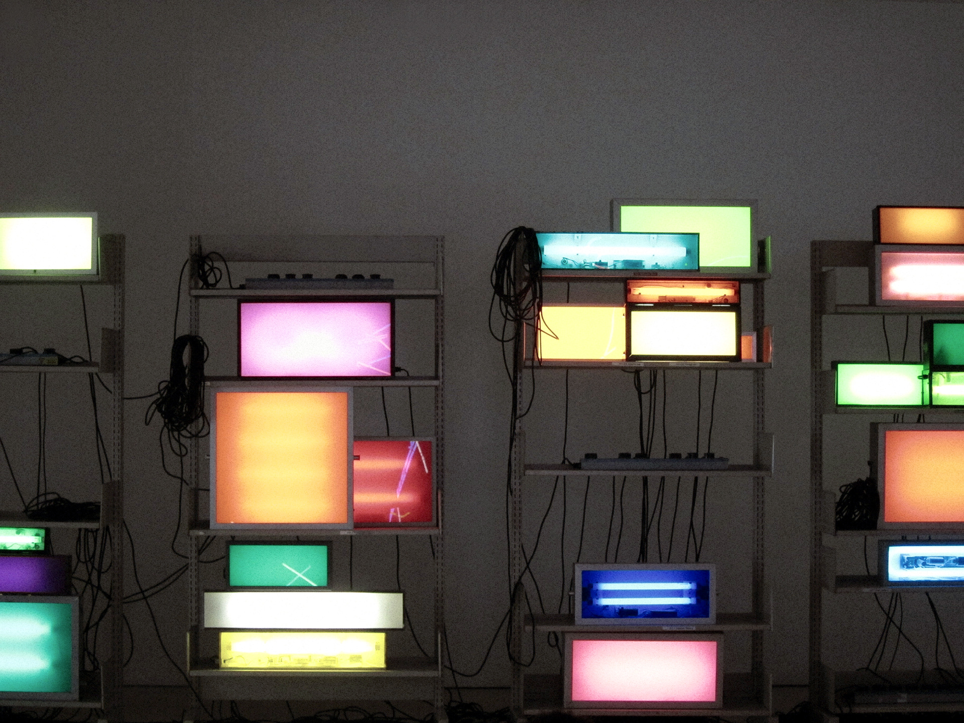 JiJungmin, David Batchelor at Tate, Photography, London, 2011.