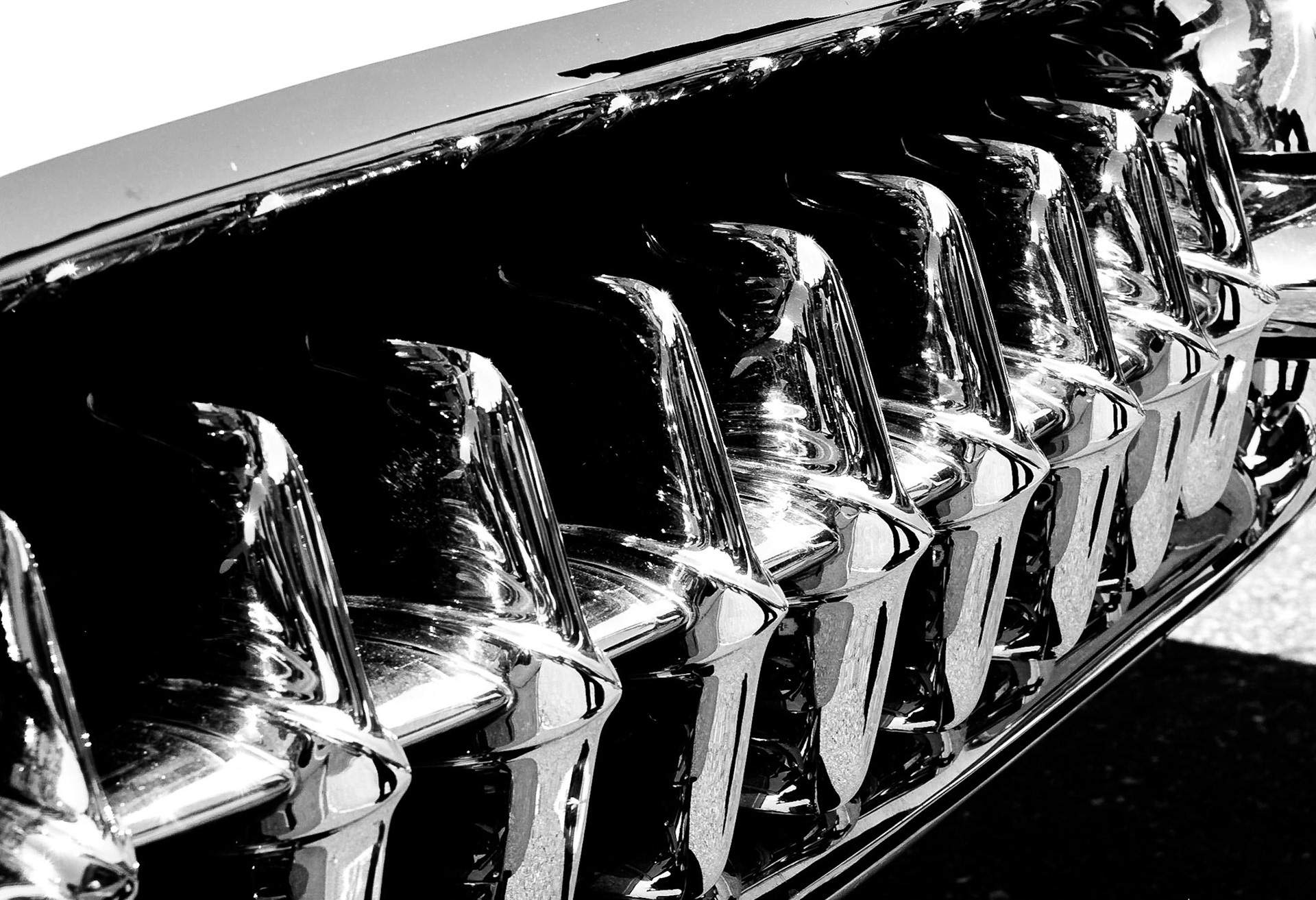 Chrome Grille Teeth