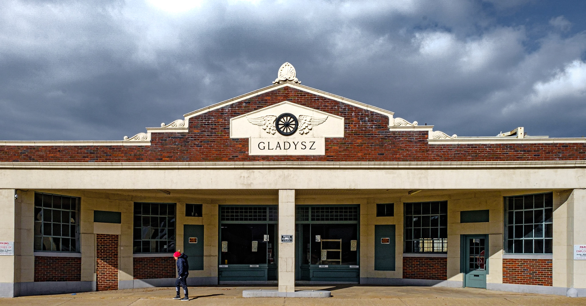 Gladysz Service Station