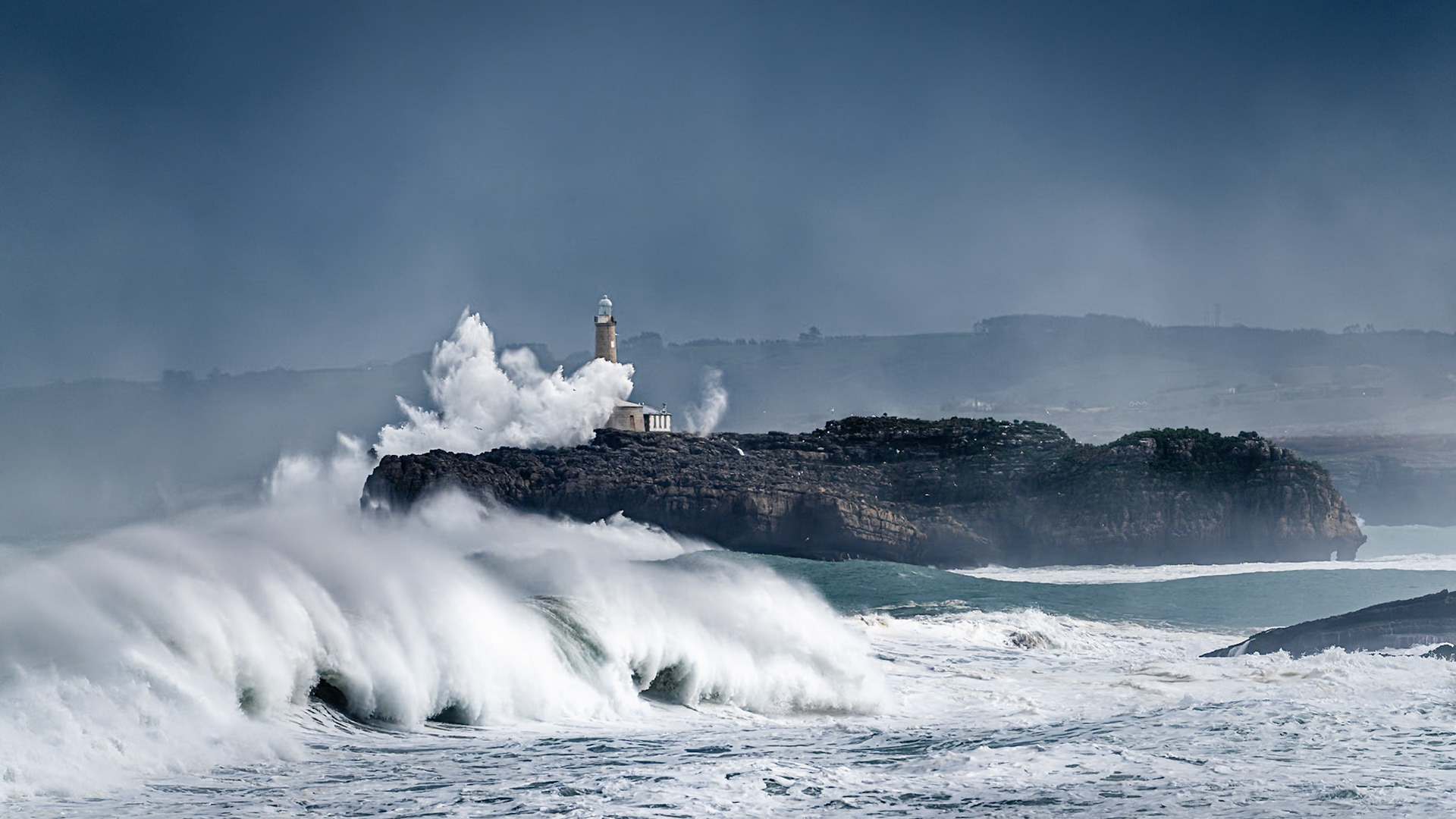 Mouro Island Lighthouse - Surf Mist (3:2)