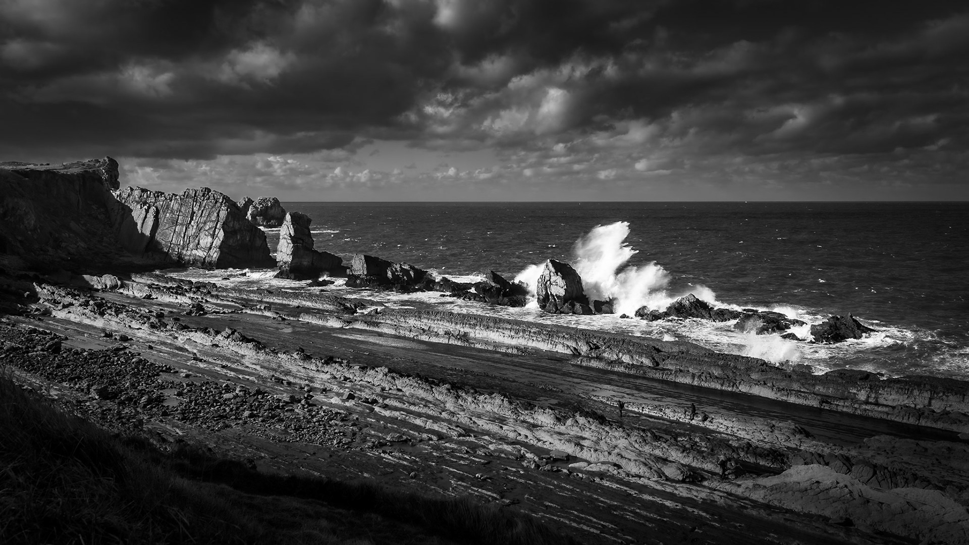 Costa Quebrada - Wave Splash at La Arnia (16:9)