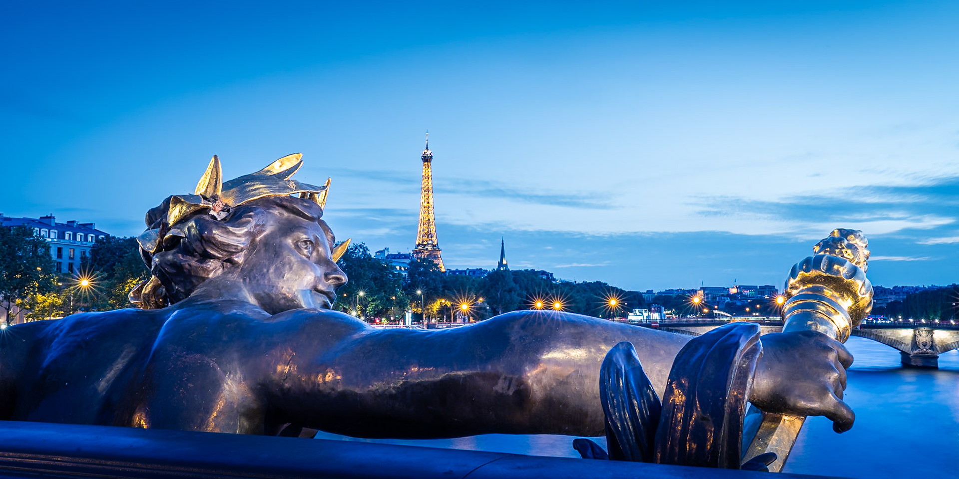 Paris - Guardian of the River (1:2)