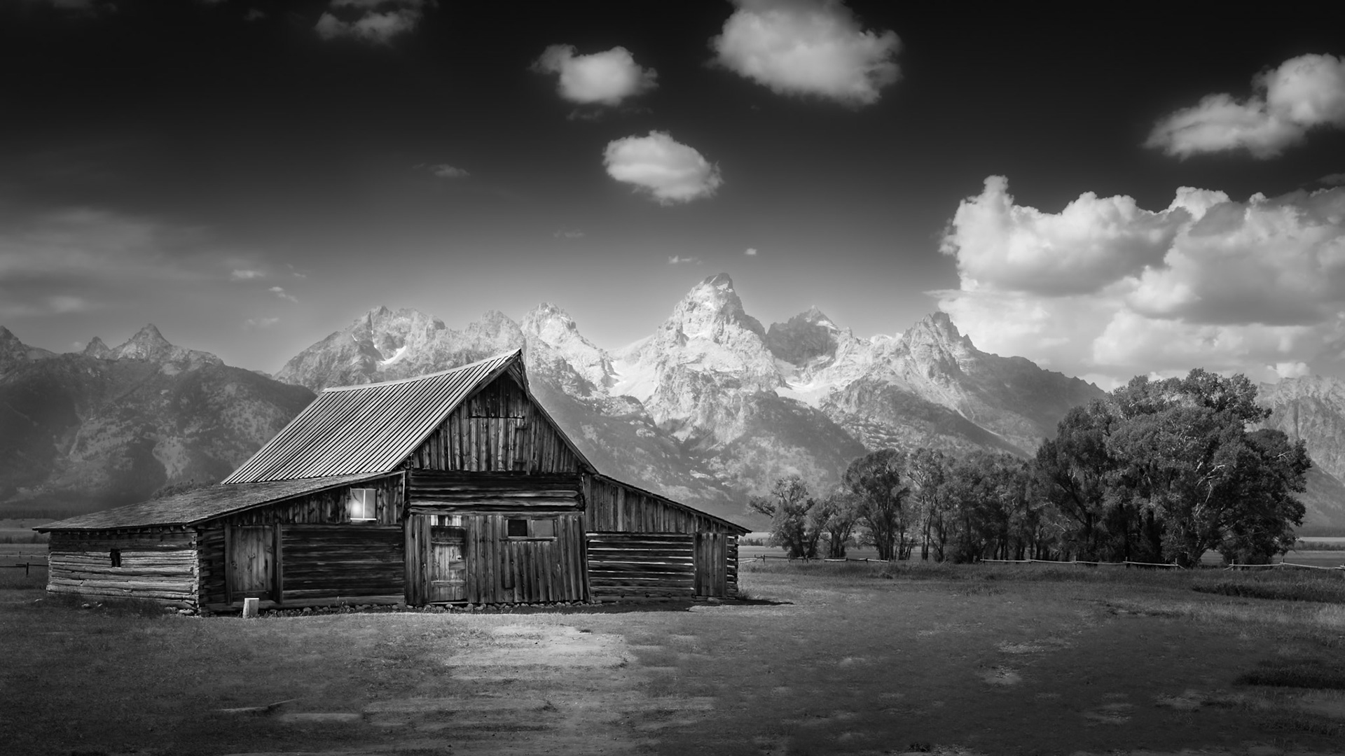 Grand Tetons - Mormon Row View (9:16)