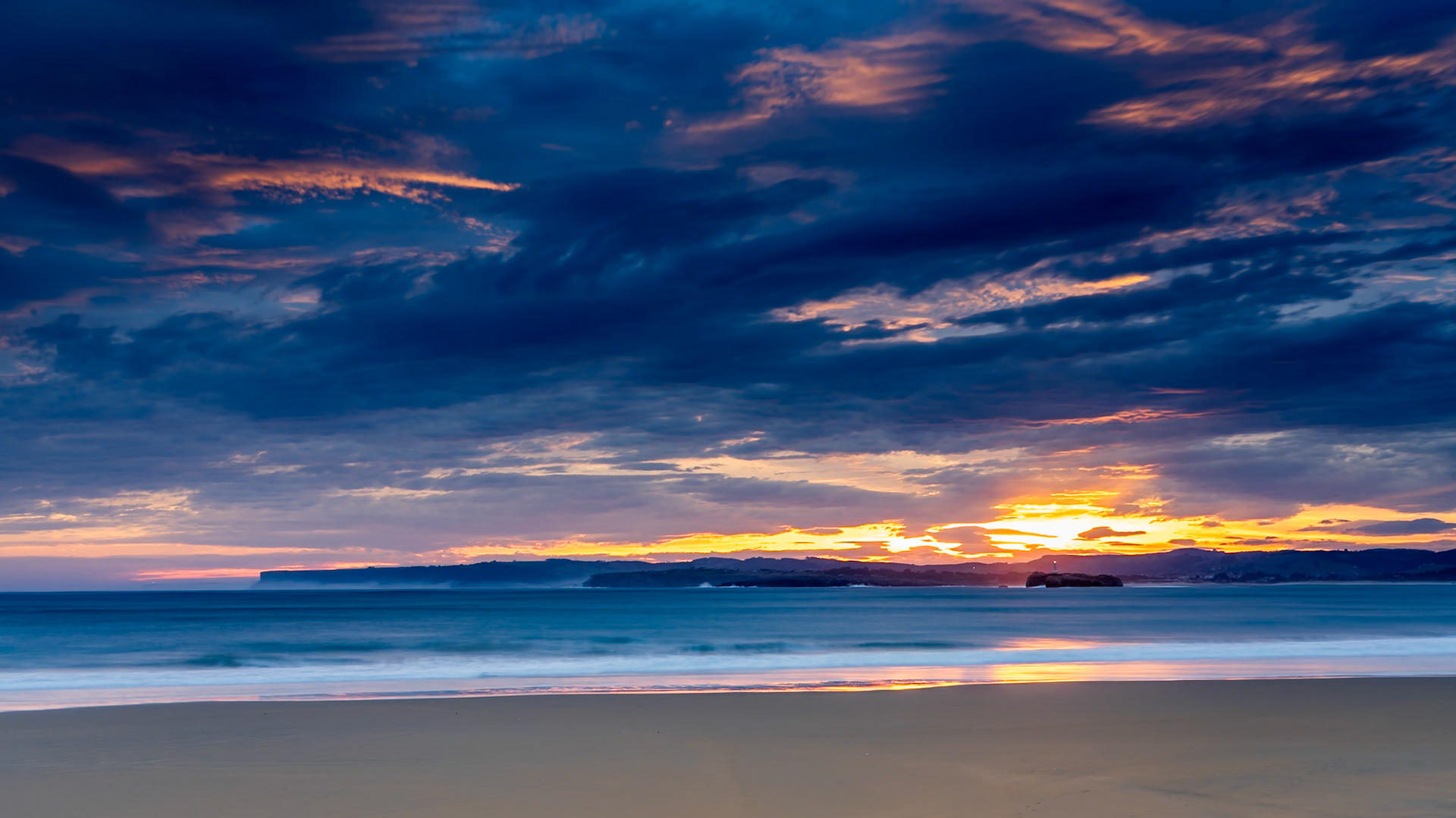 El Sardinero - South Wind Morning Sky (9:16)