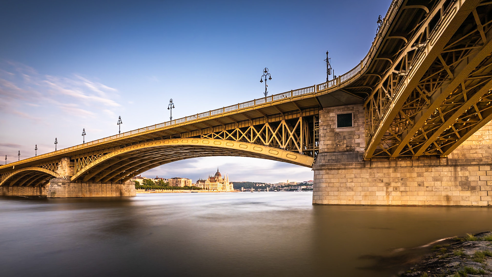 Budapest - The Three Legged Bridge Framing the Parliament (9:16)