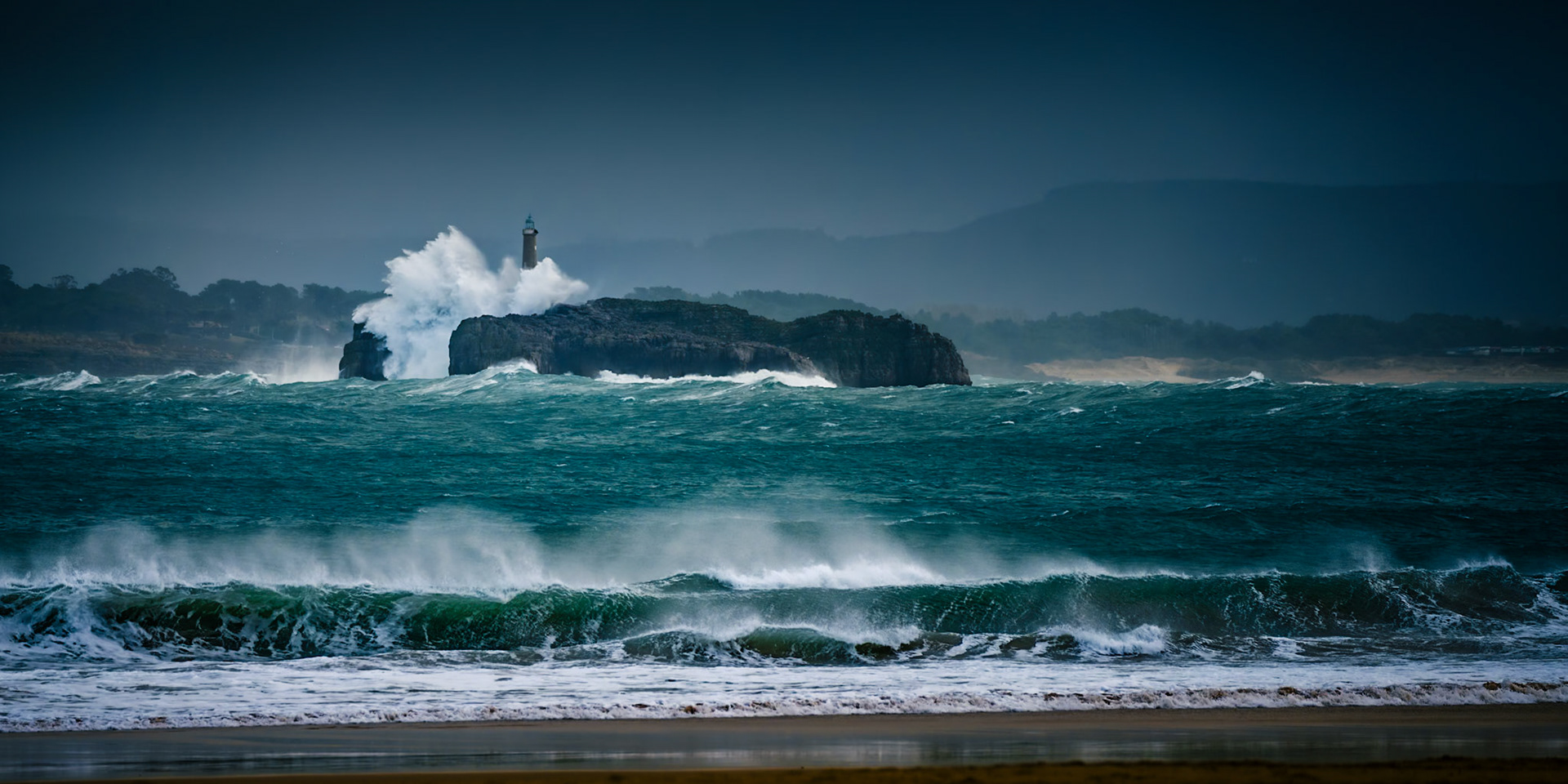 Mouro Island Lighthouse - Surge II (1:2)