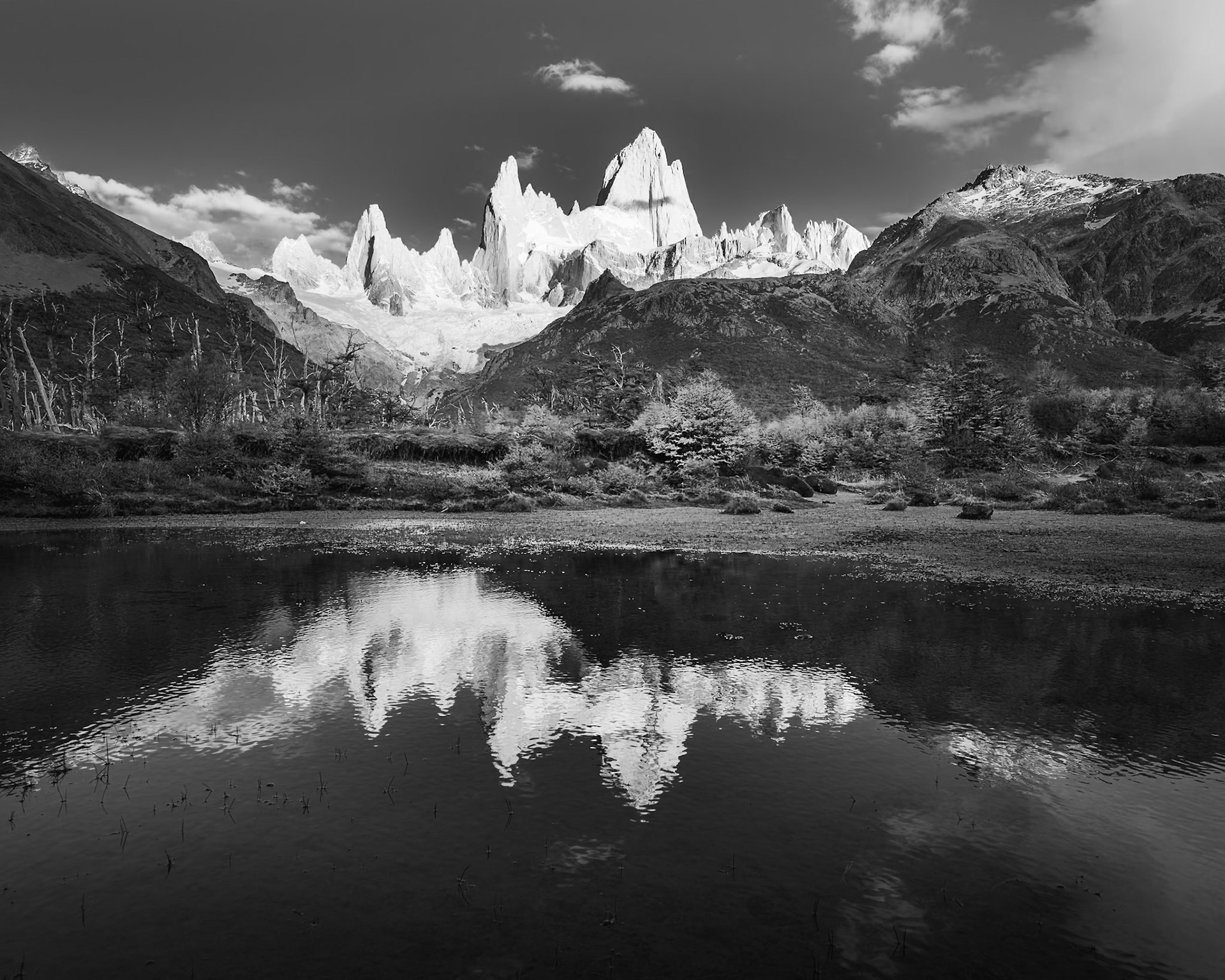 Fitz Roy - Reflected Massif (1:1)