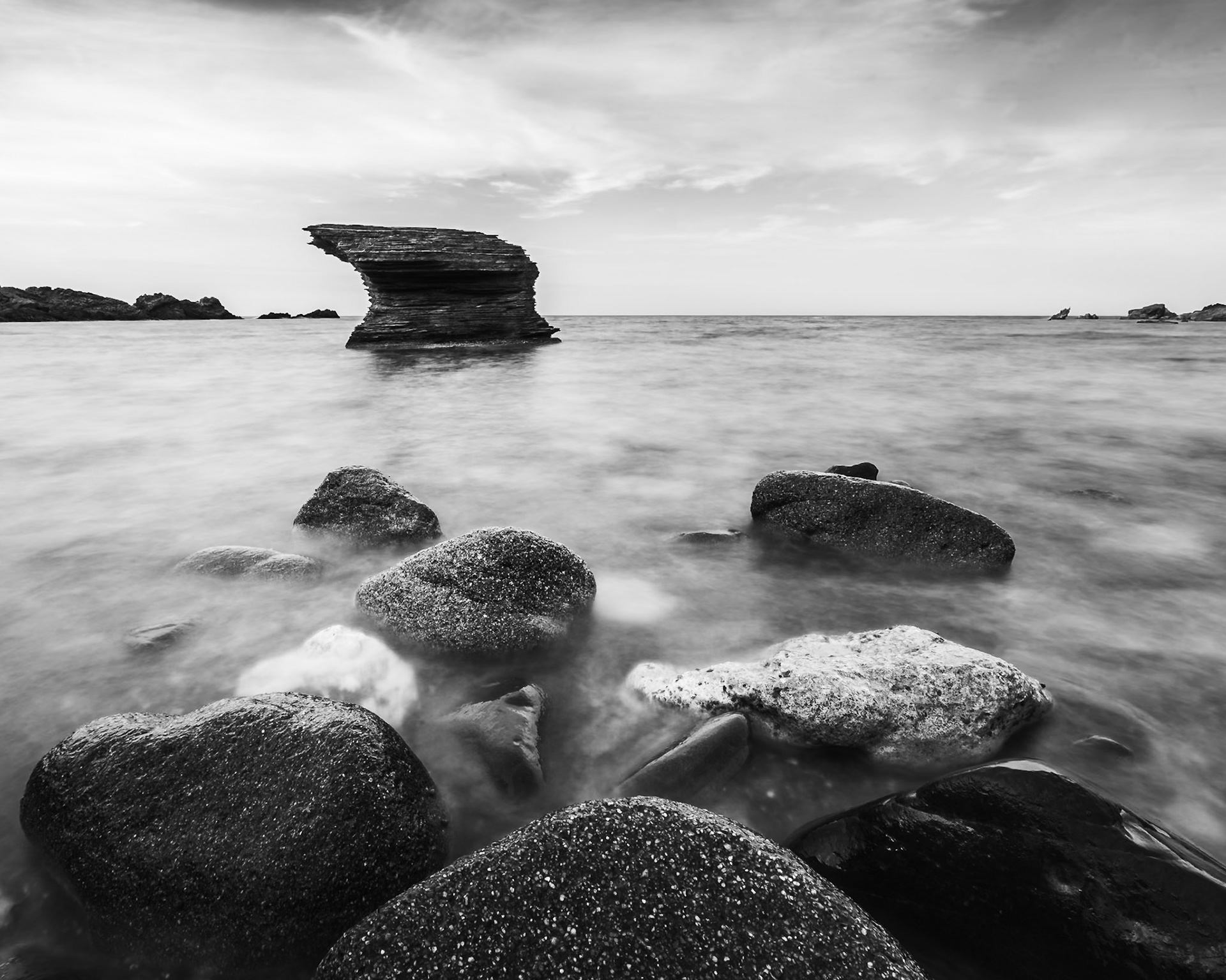 La Mola - Stone in Open Water (4:5)