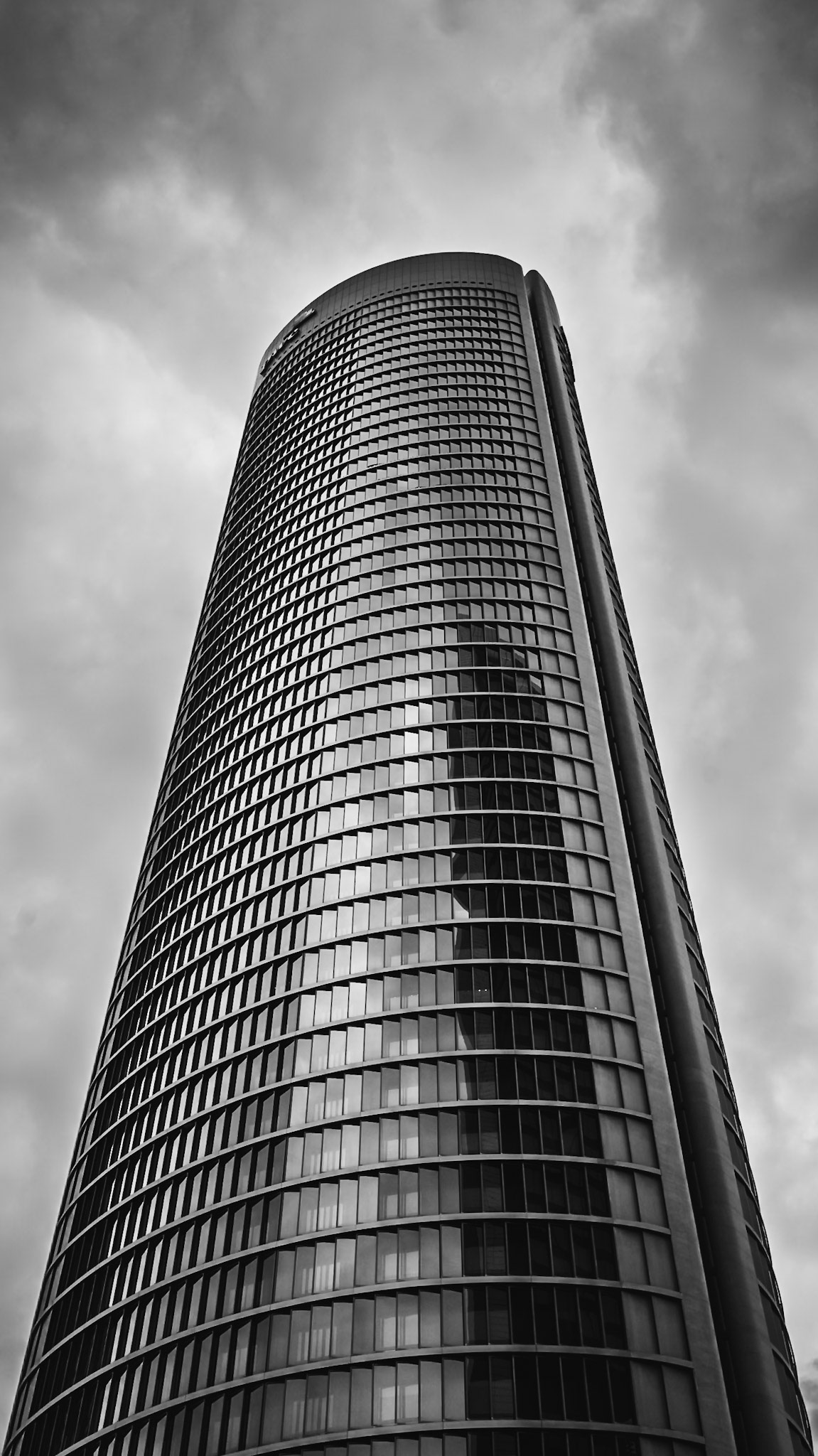 The Four Towers - Cylindrical Shadow (16:9)