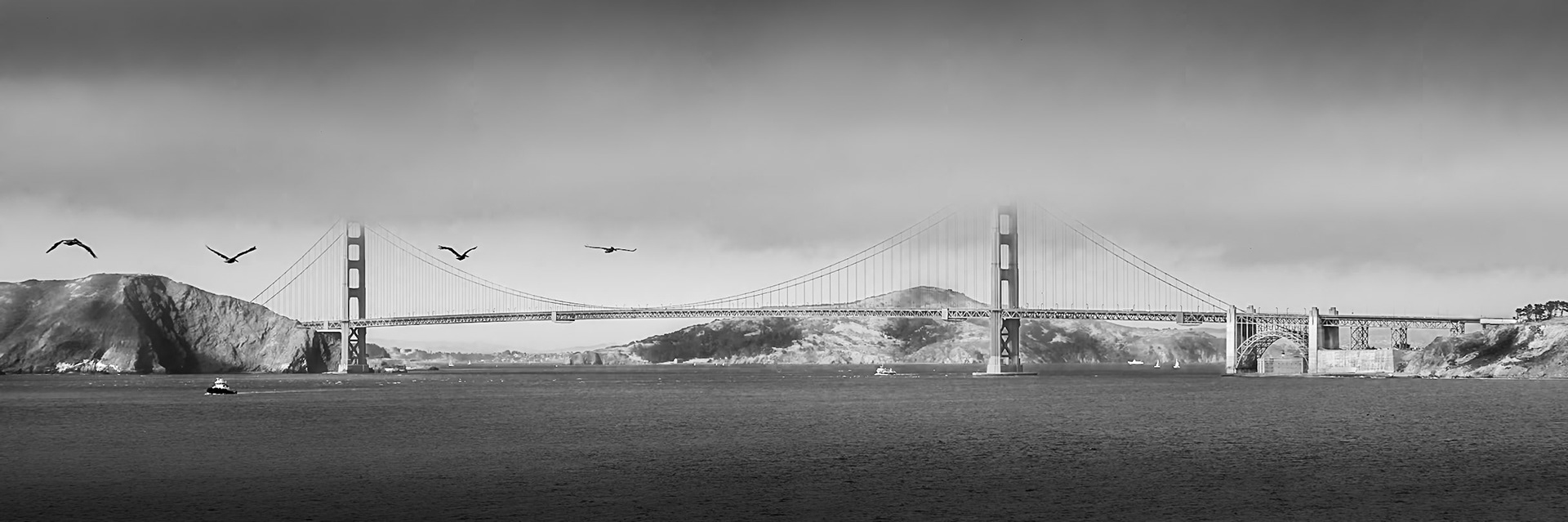 Golden Gate Bridge - Crossing Air and Water (1:3)