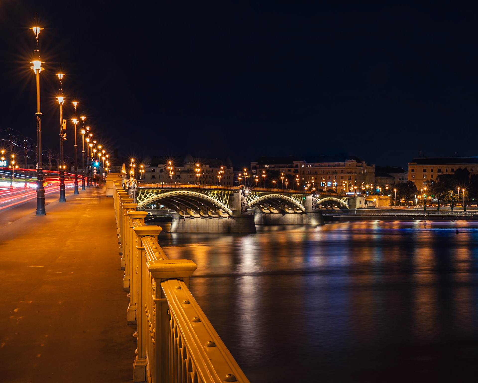 Budapest - Night Movements (4:5)