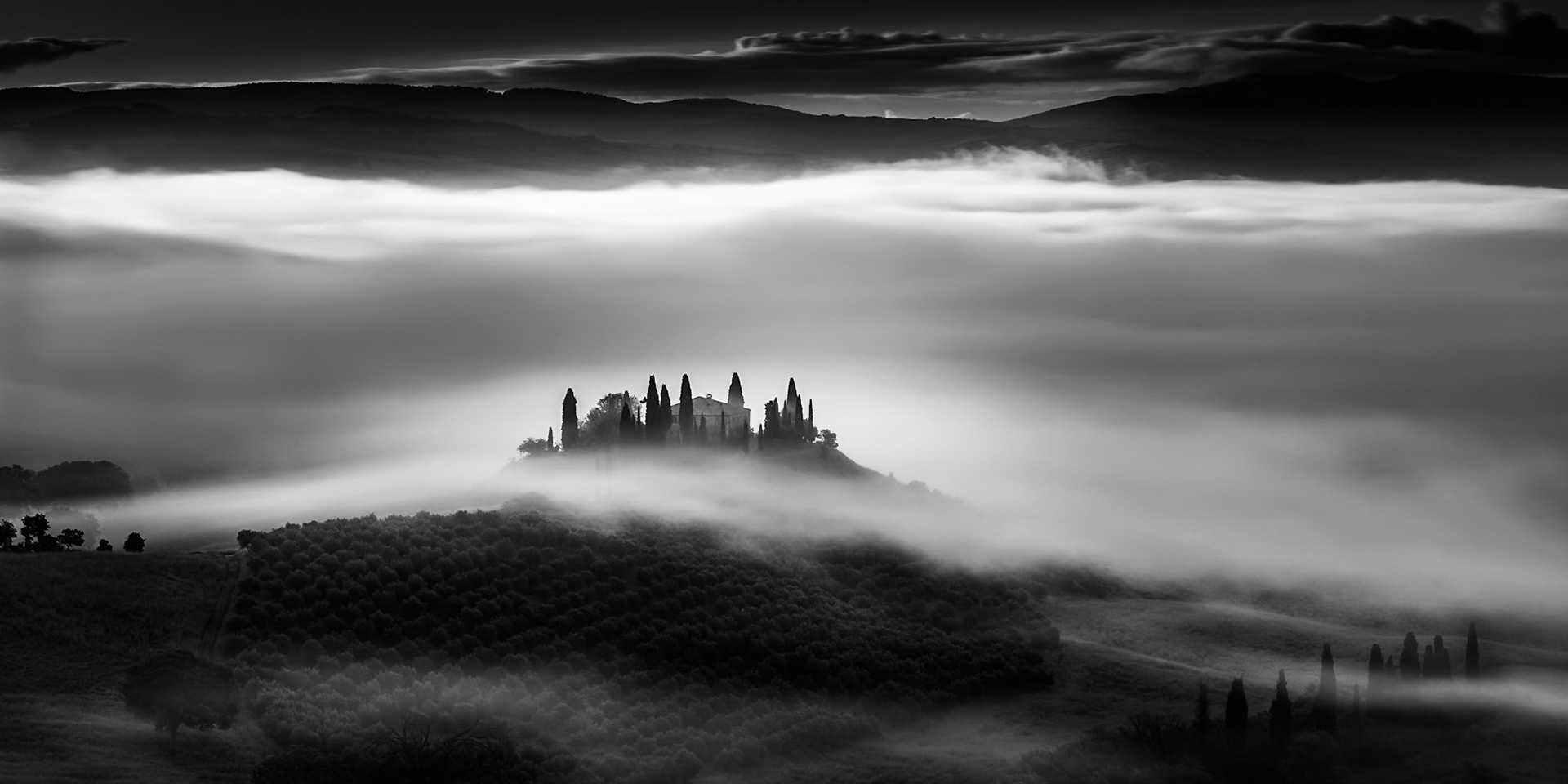 Tuscany - Sunrise Fog (2:1)