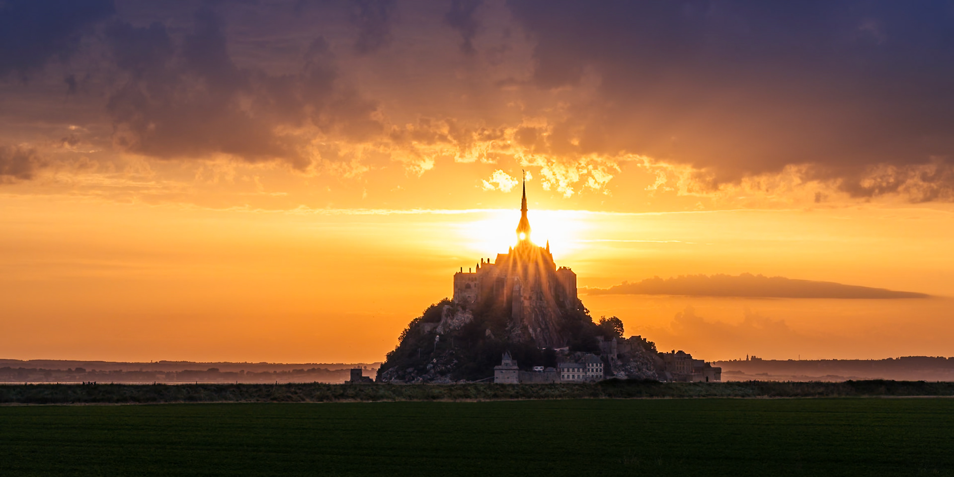 Mont-Saint-Michel - Crown of Light (1:2)