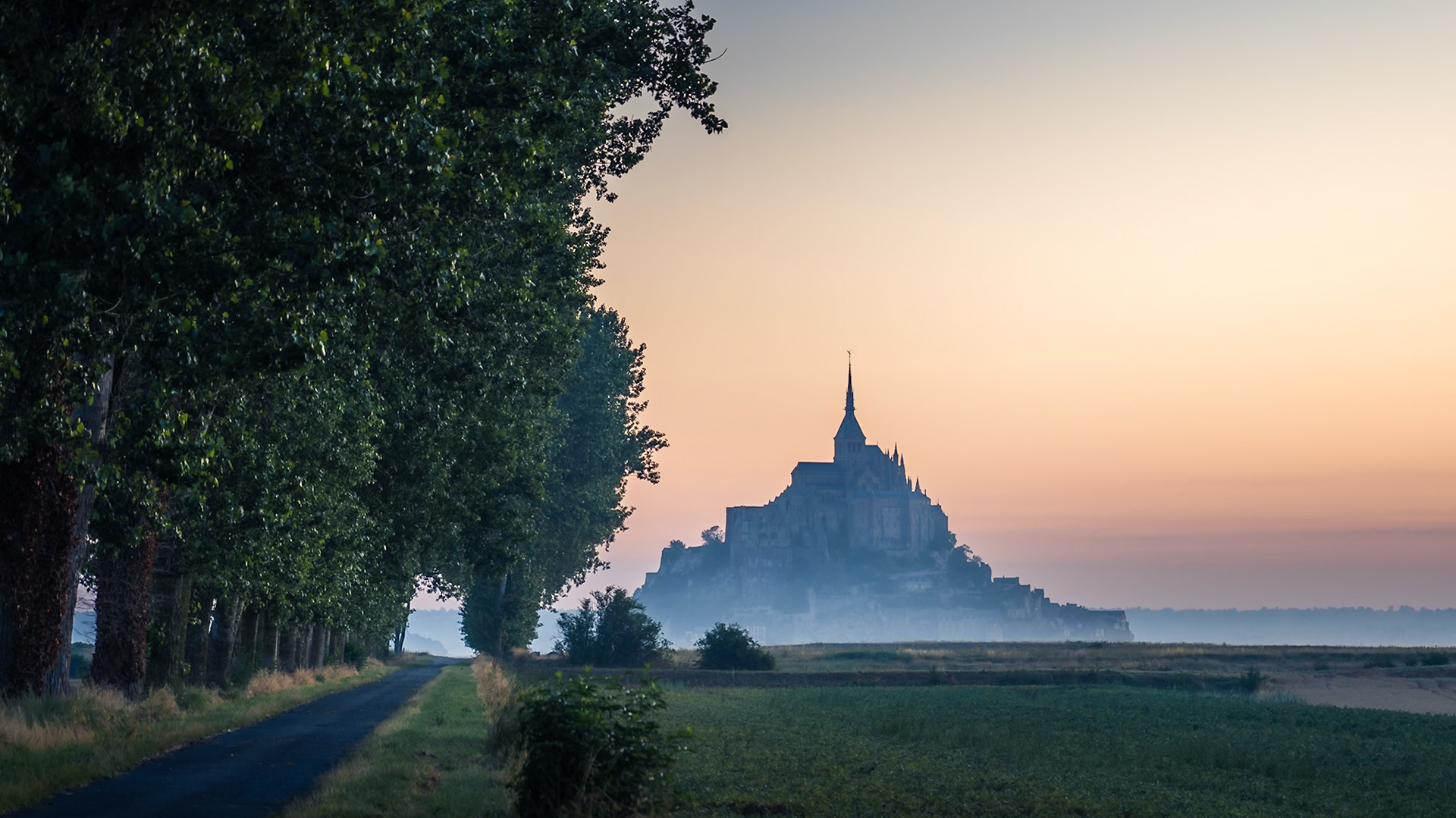 Mont-Saint-Michel - Toward the Distant Mount (9:16)