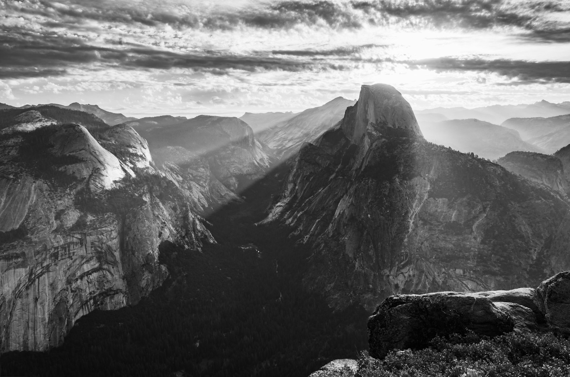 Half Dome - Distant Planes (2:3)
