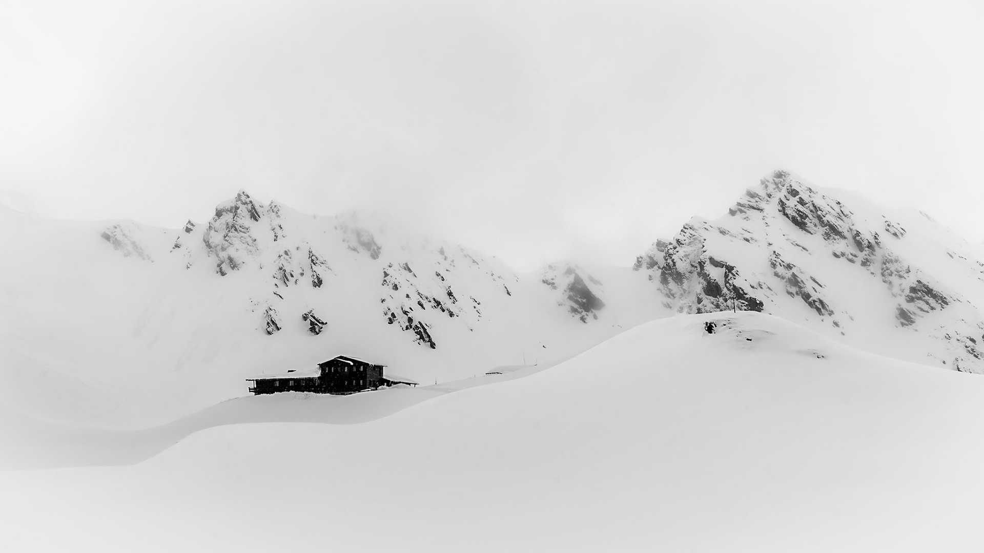 Balea Lake - Lodge in the Mountains (16:9)