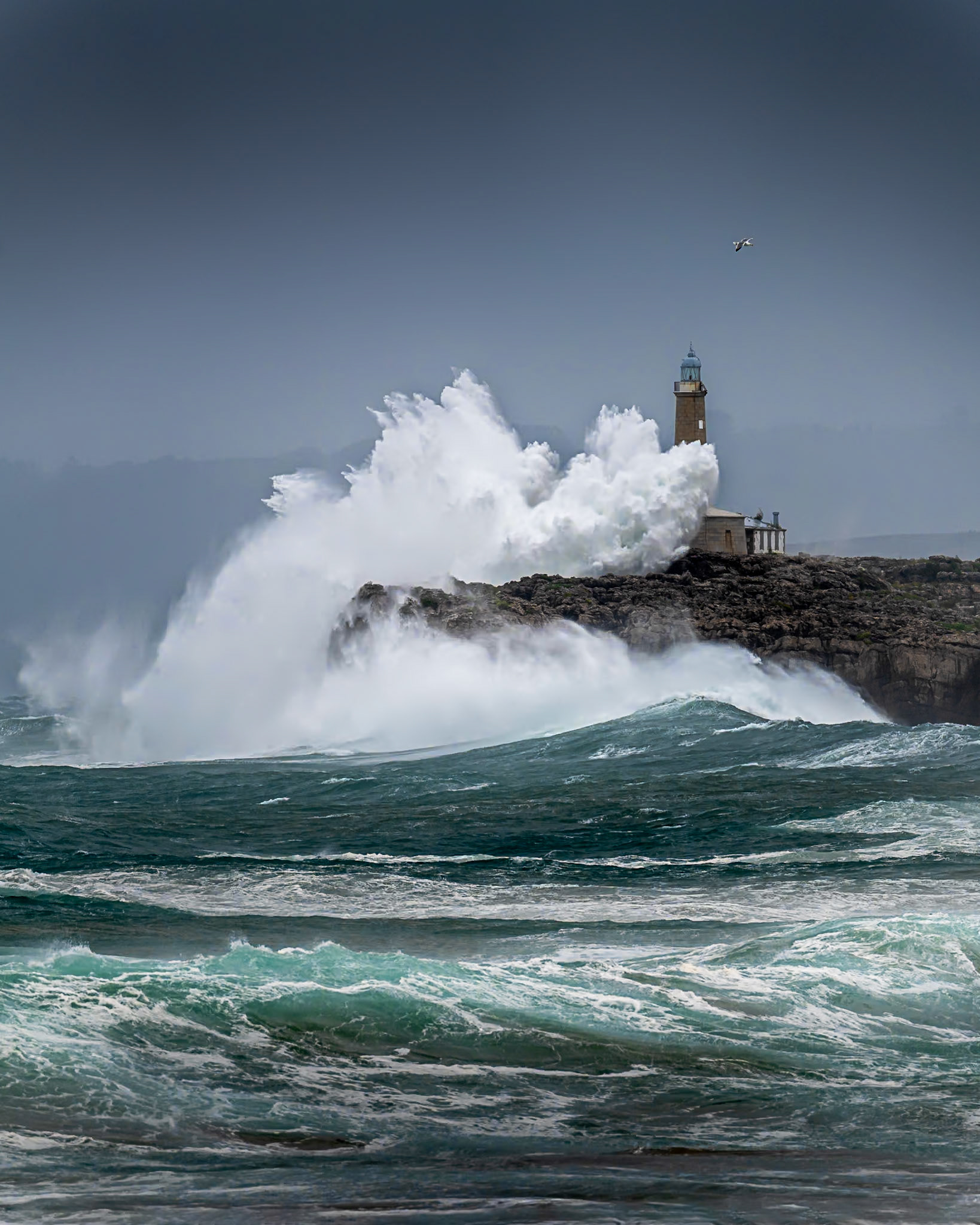Mouro Island Lighthouse - Wave Strike and Seagull (5:4)