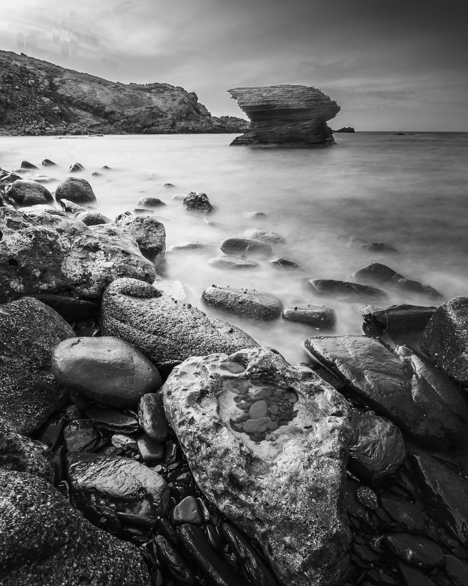 La Mola - Stones at the Edge (5:4)