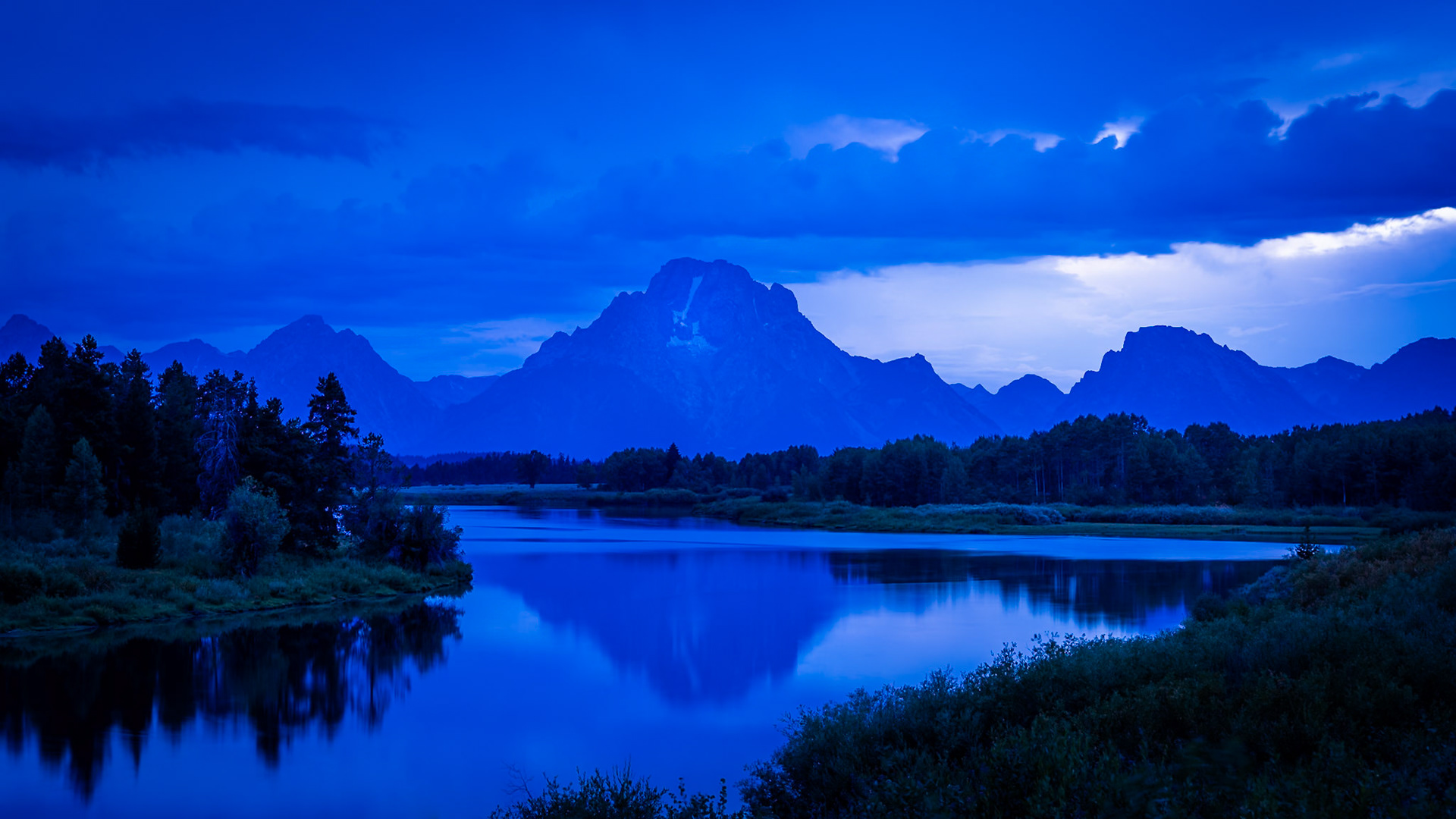 Grand Teton NP - Blue Hour Reflection (16:9)