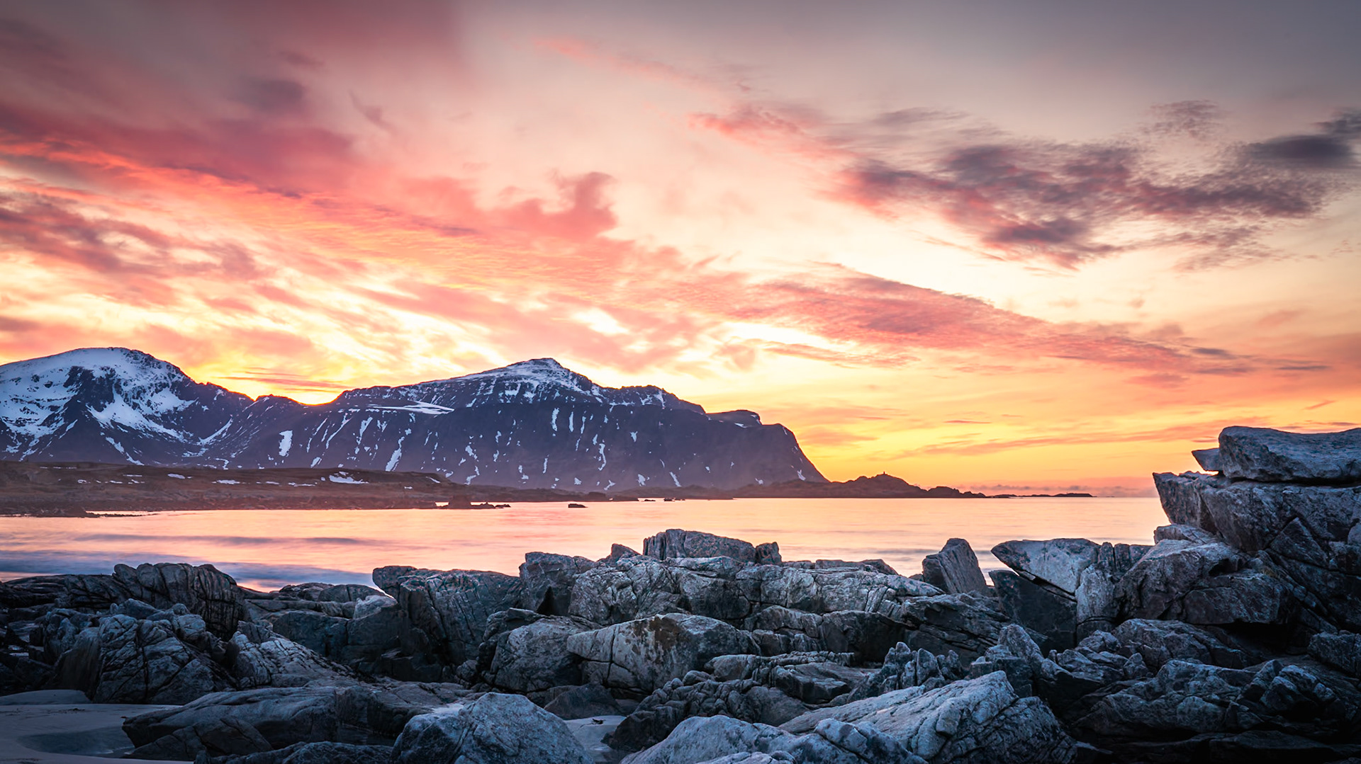 Skagsanden Beach - Golden Hour Calmness (16:9)