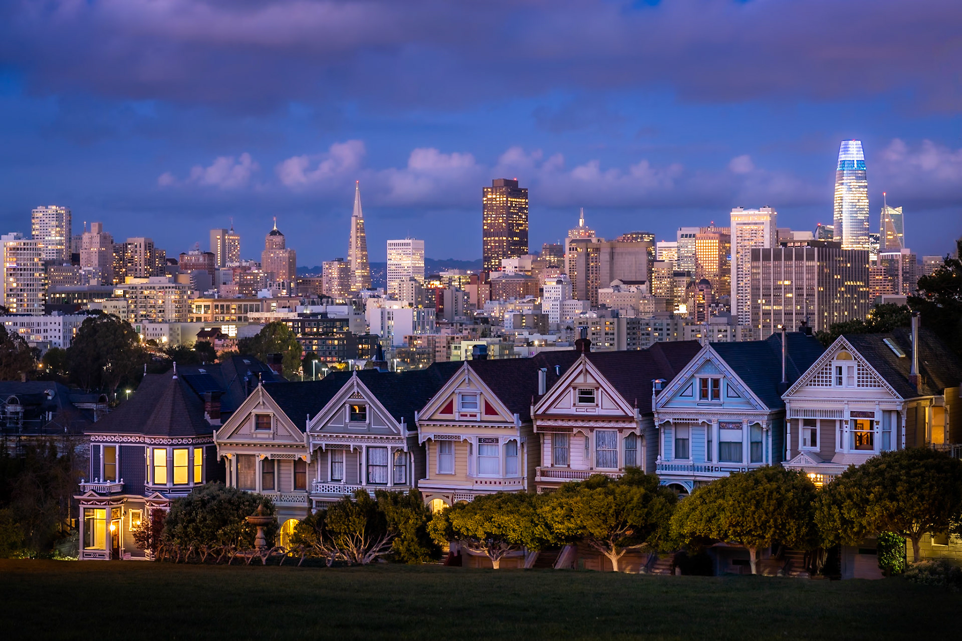 San Francisco - Painted Ladies and Downtown (3:2)