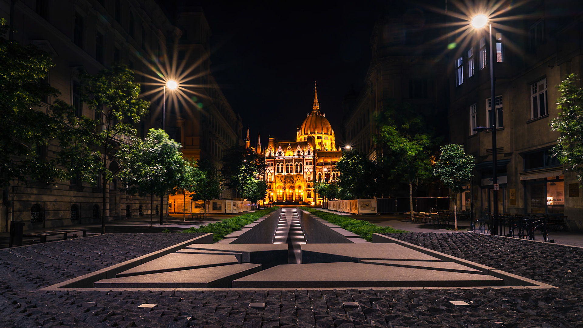Budapest - Convergence (9:16)