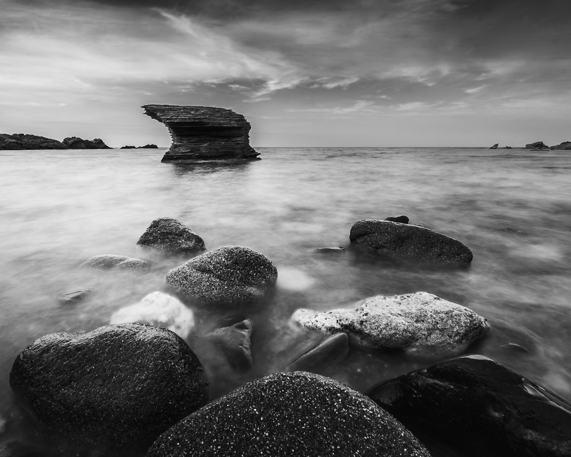 La Mola - Stone in Open Water (4:5)