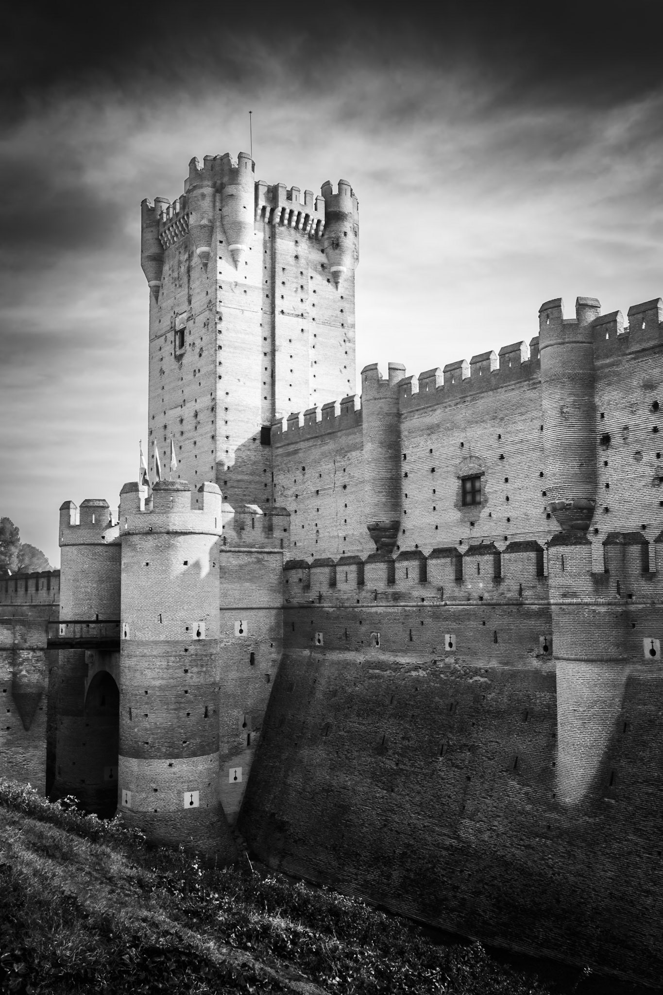 Medina del Campo - High Walls (3:2)