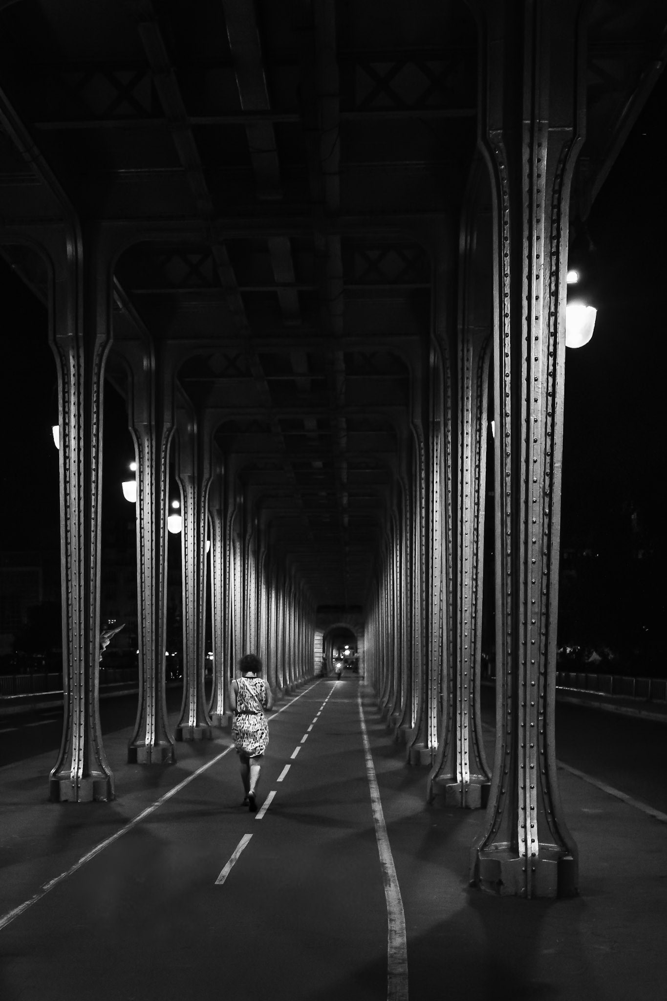 Paris - Walking Down the Line (3:2)