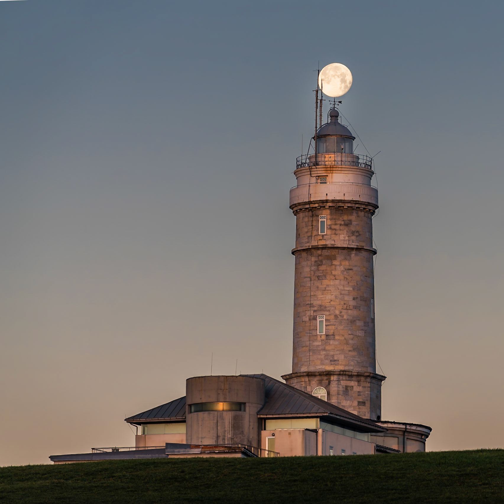 Cabo Mayor Lighthouse - The Moon Above the Lantern (1:1)