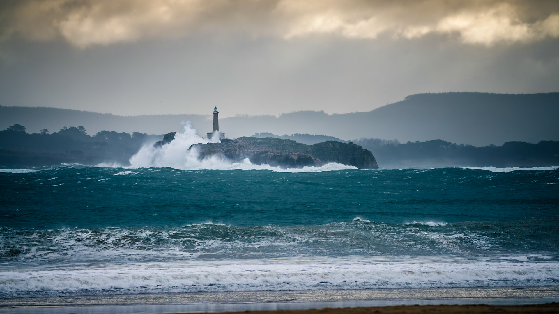 Mouro Island Lighthouse - Recede I (9:16)