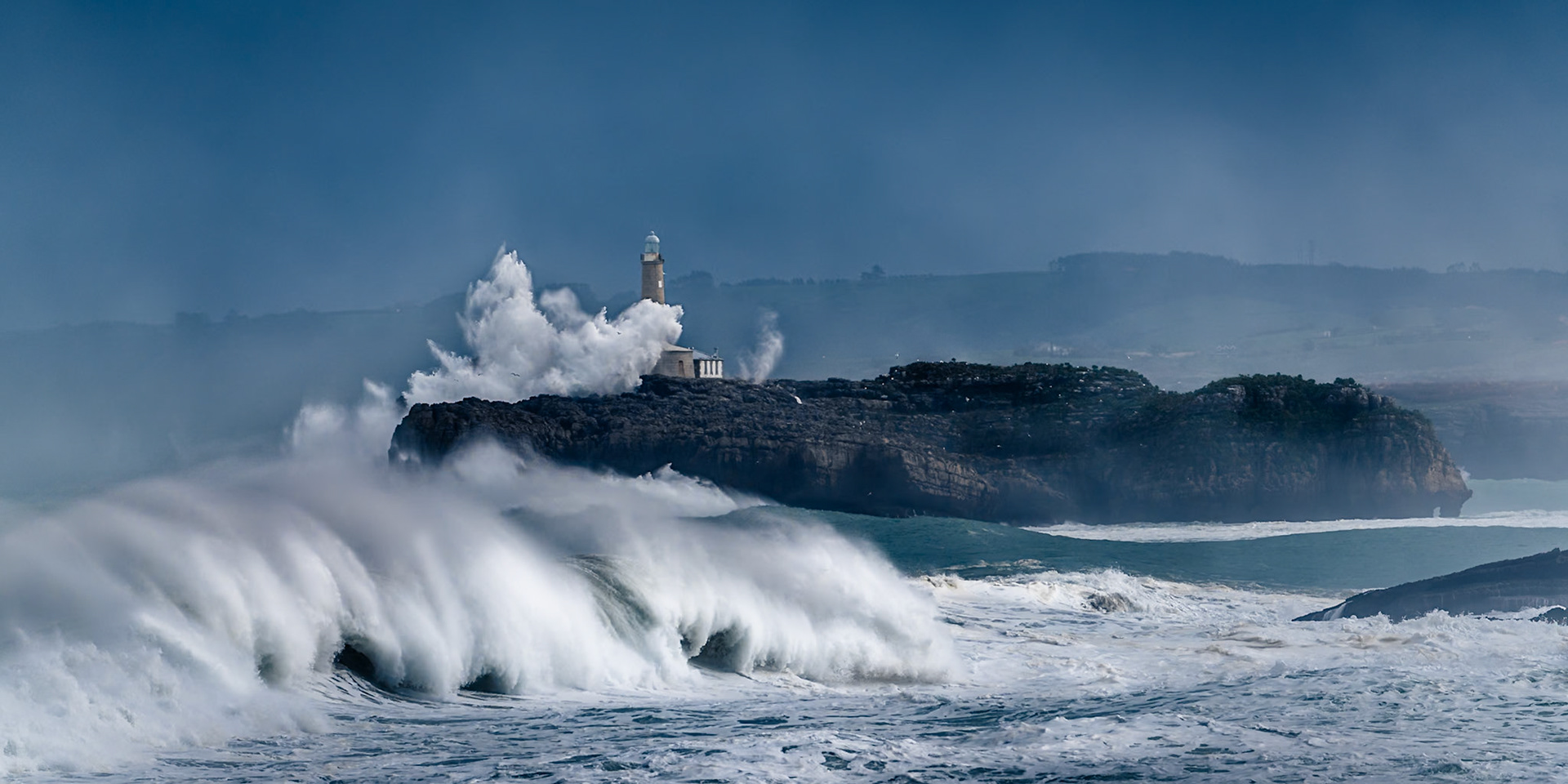 Mouro Island Lighthouse - Eroded Visibility (1:2)