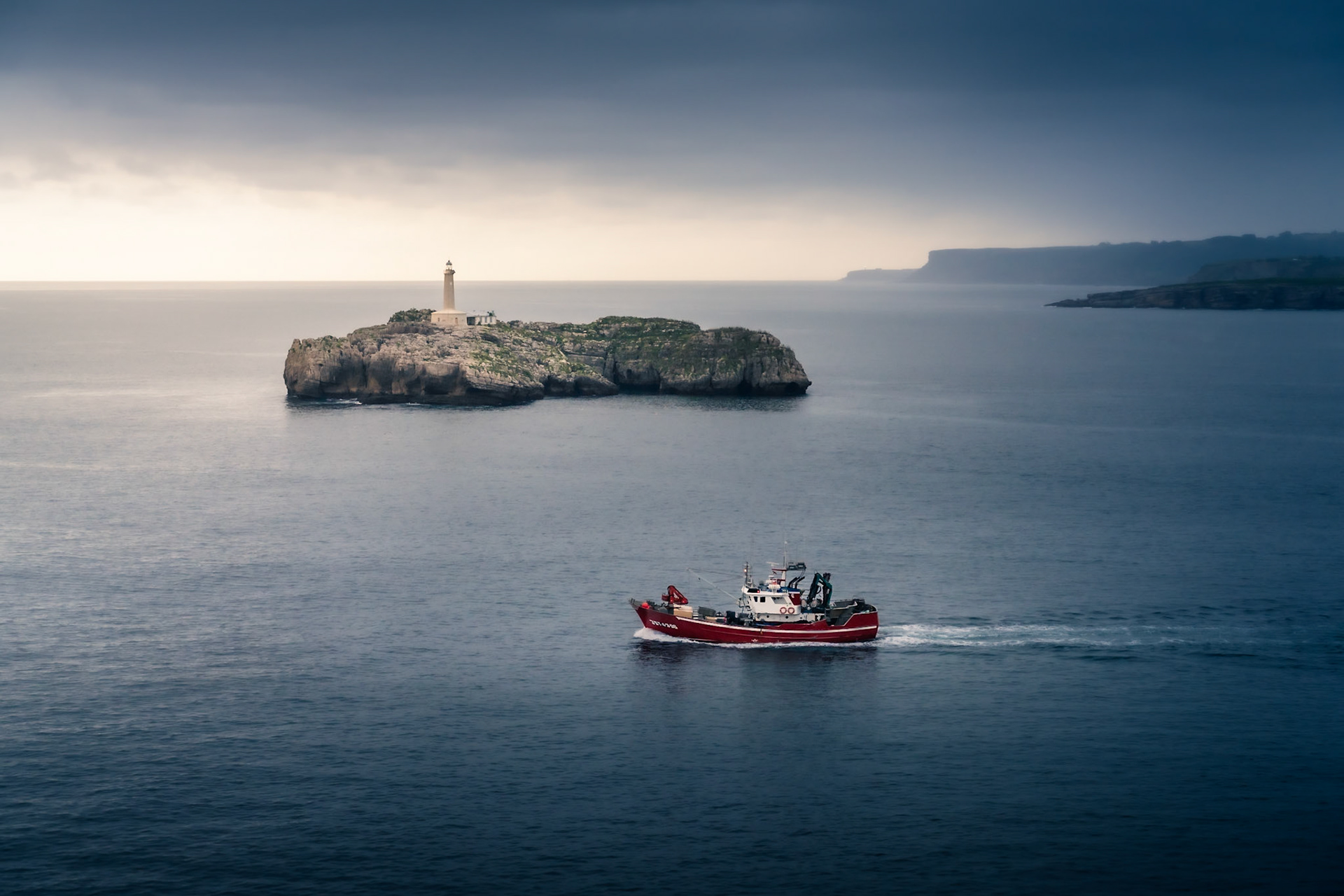 Mouro Island Lighthouse - Sailing Out to Work (3:2)