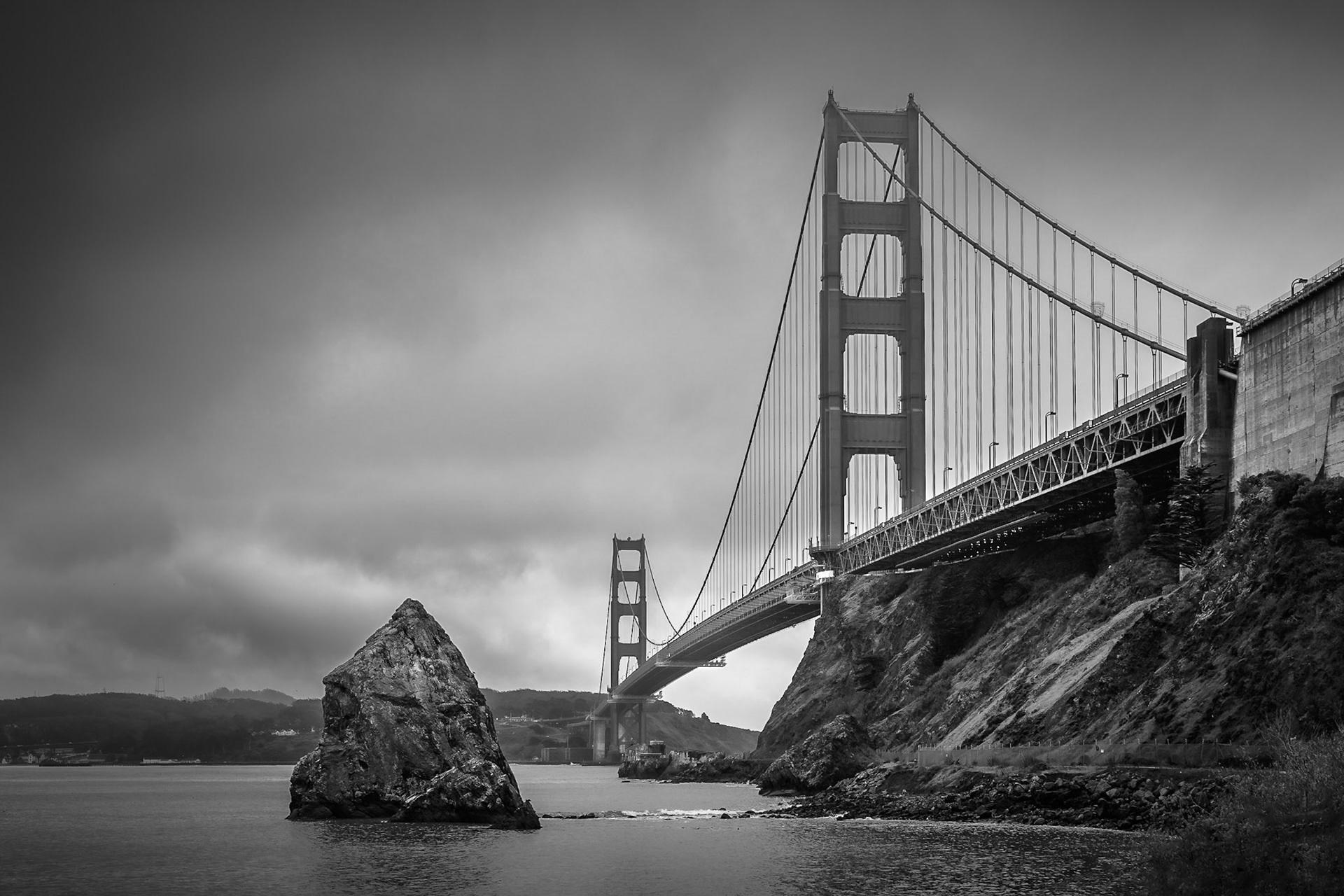Golden Gate Bridge - Perpetual Maintenance Work (3:2)