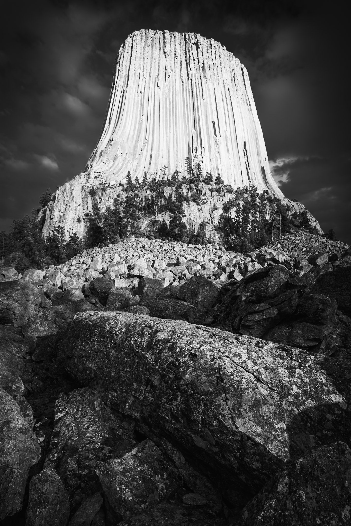 Devils Tower - Bottom Up (3:2)