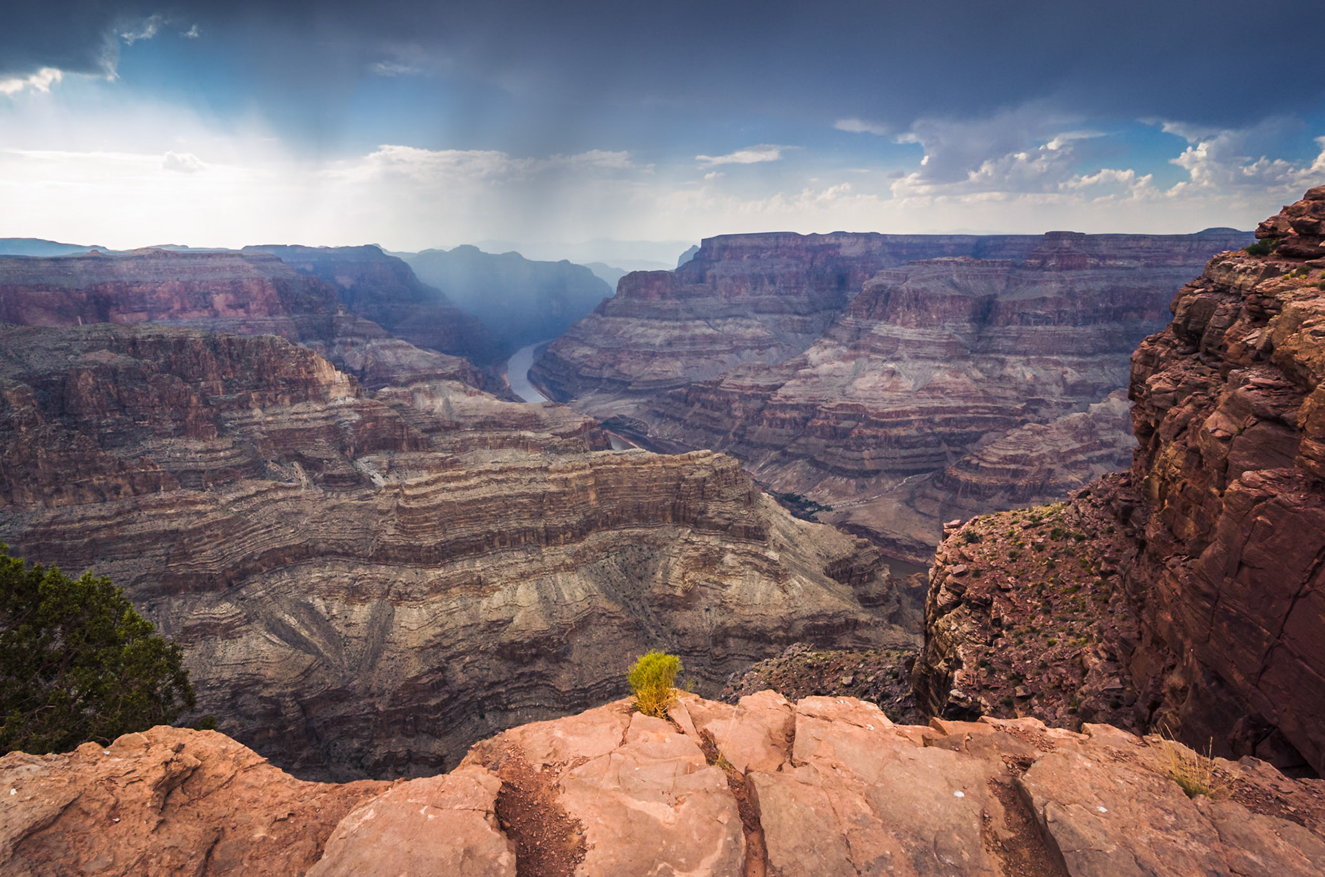 Grand Canyon - River and Rain in the Desert (2:3)