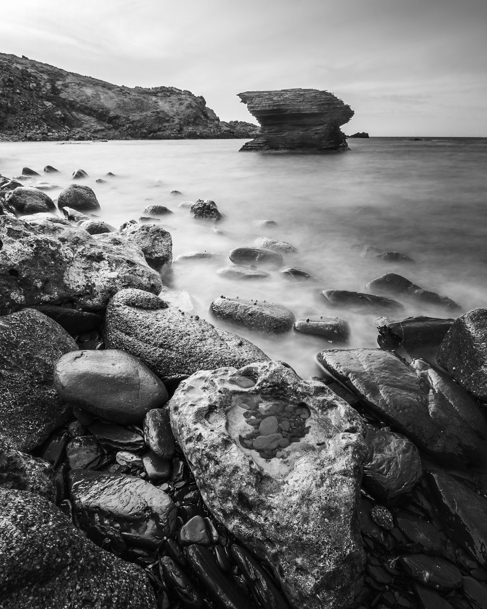 La Mola - Stones at the Edge (5:4)