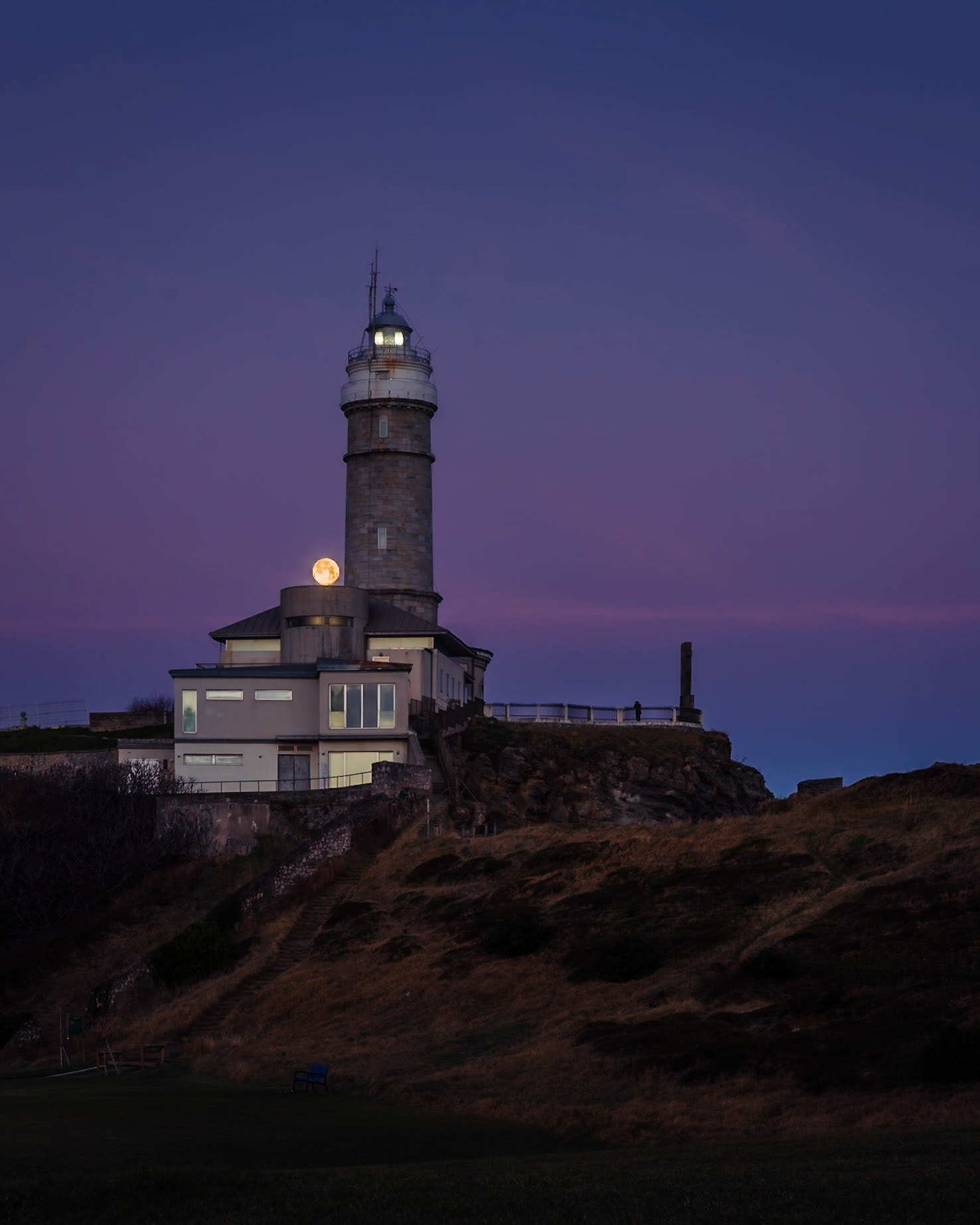 Cabo Mayor Lighthouse - Supporting the Moon (5:4)