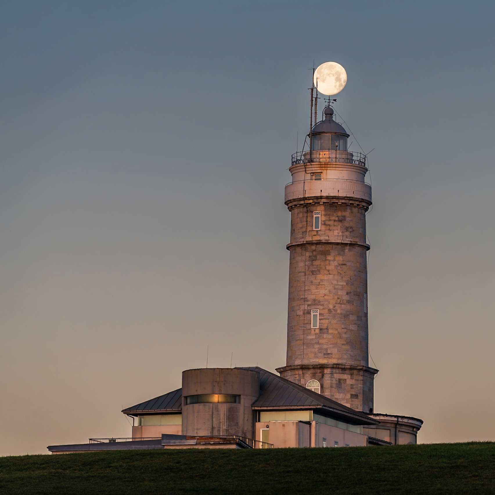 Cabo Mayor Lighthouse - The Moon Above the Lantern (1:1)