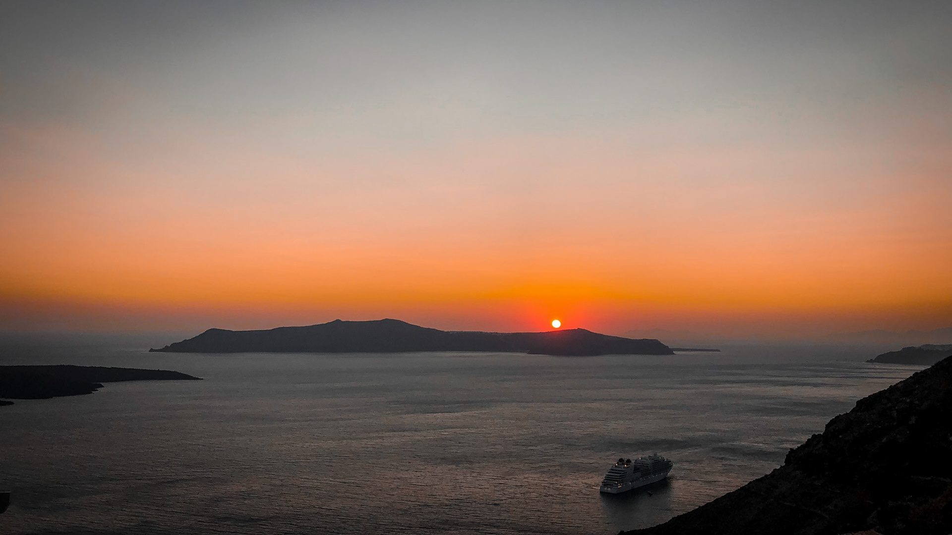 Fira, Santorini, Greece