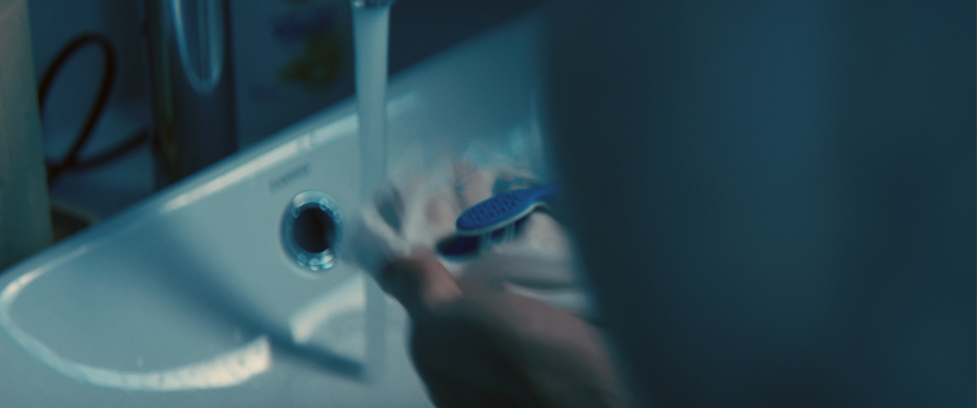 Earthworm by Reswin Bahas